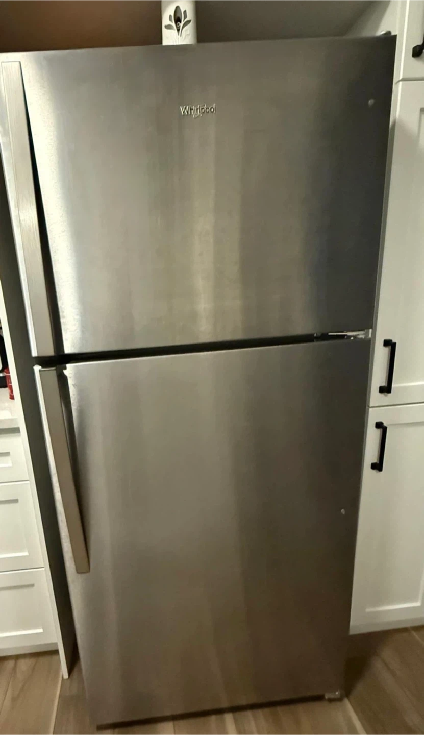 Whirlpool Top-Freezer Refrigerator - silver grey (30" Wide)