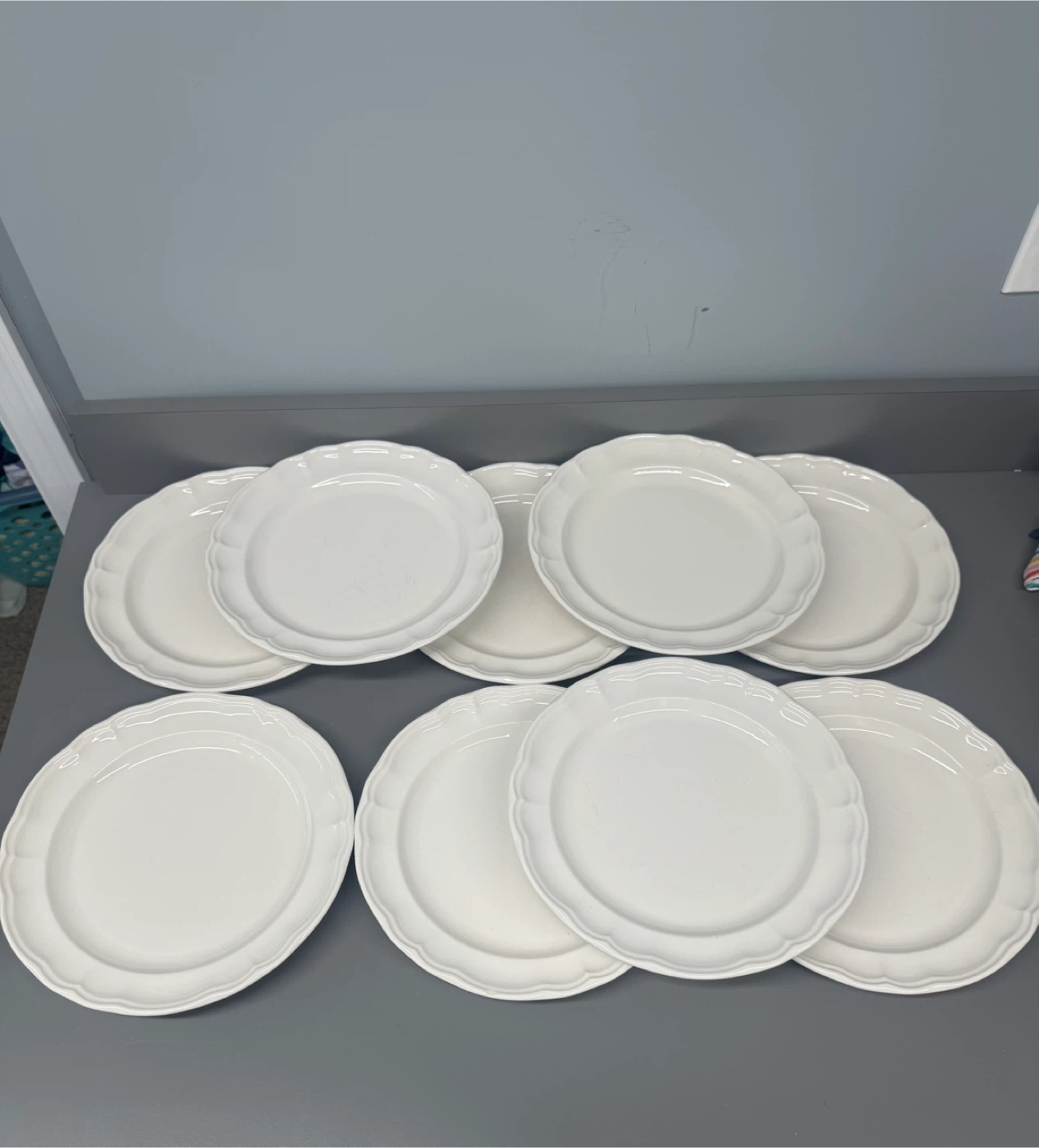 Pfaltzgraff White Scalloped Edge Dinner Plates - Set of 9