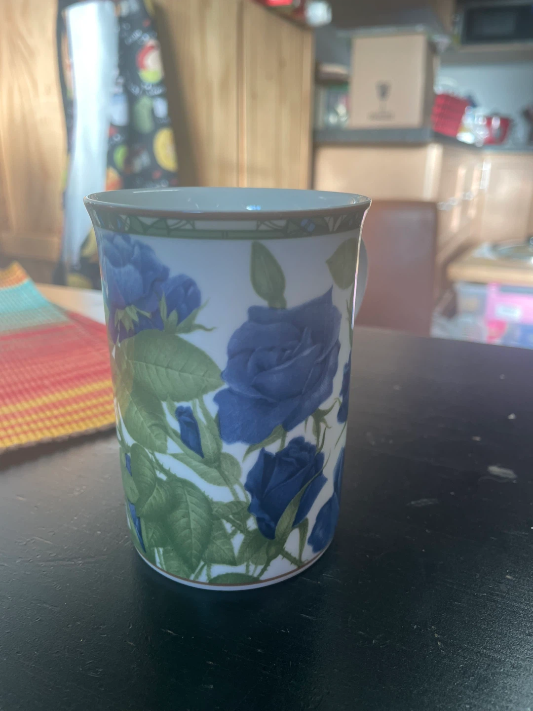 Royal Bone China "Roses" Mug - photo 3