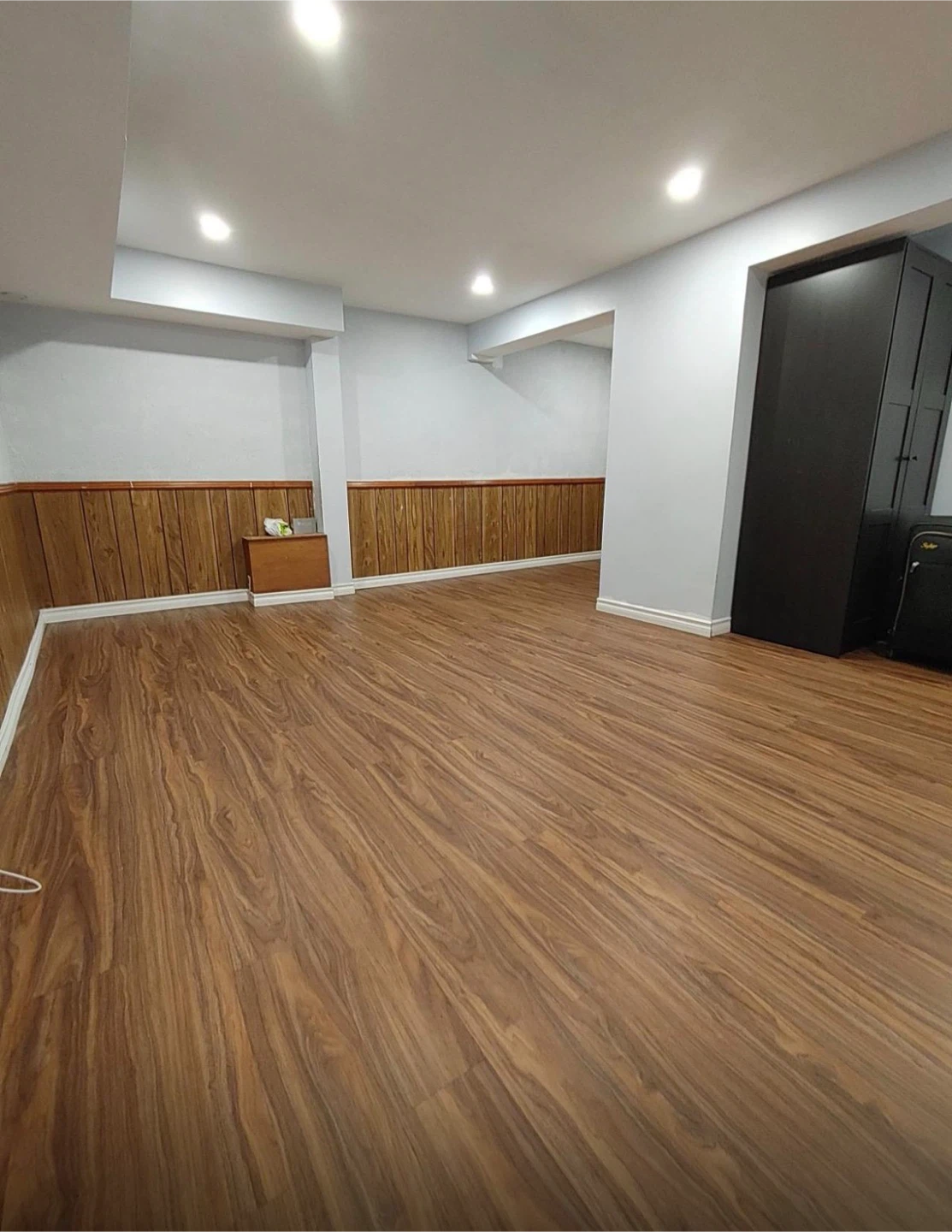 Spacious basement in Scarborough
