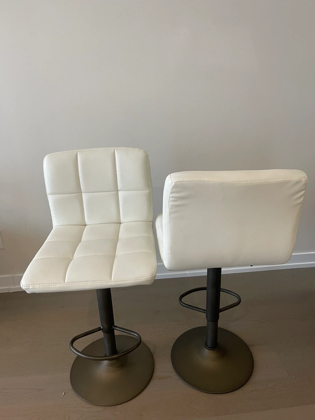 Set of 2x adjustable leather bar stools - photo 5
