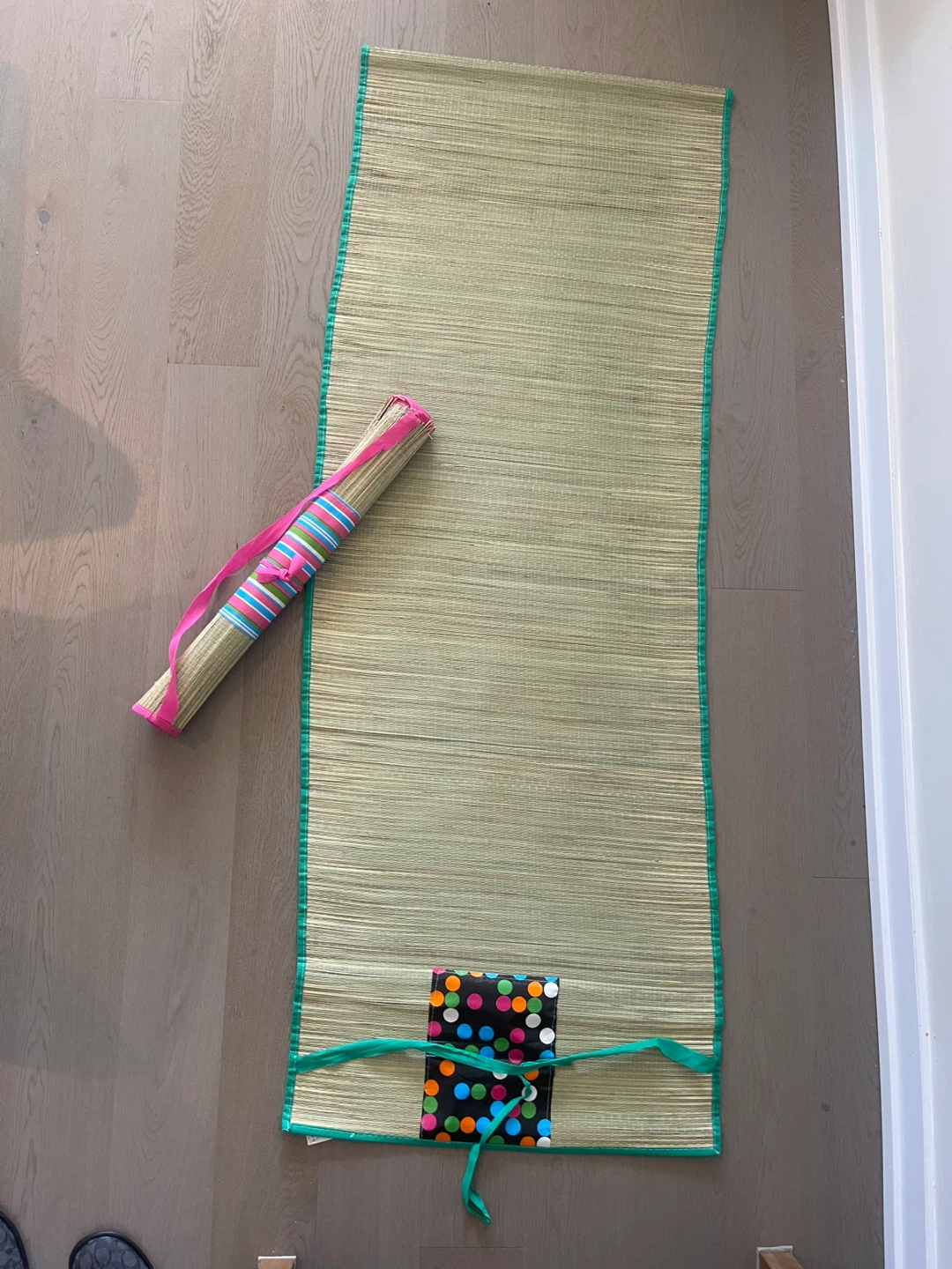 Beach bundle (floaty, bat/ball, matts, frisbees) - photo 4