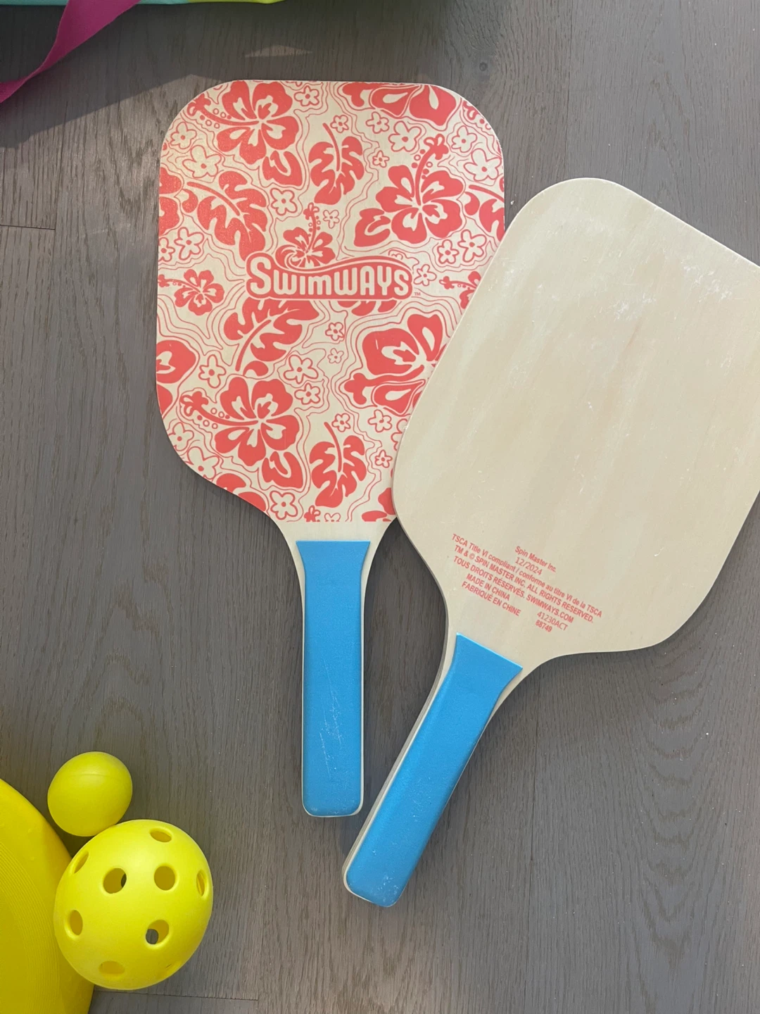 Beach bundle (floaty, bat/ball, matts, frisbees) - photo 2