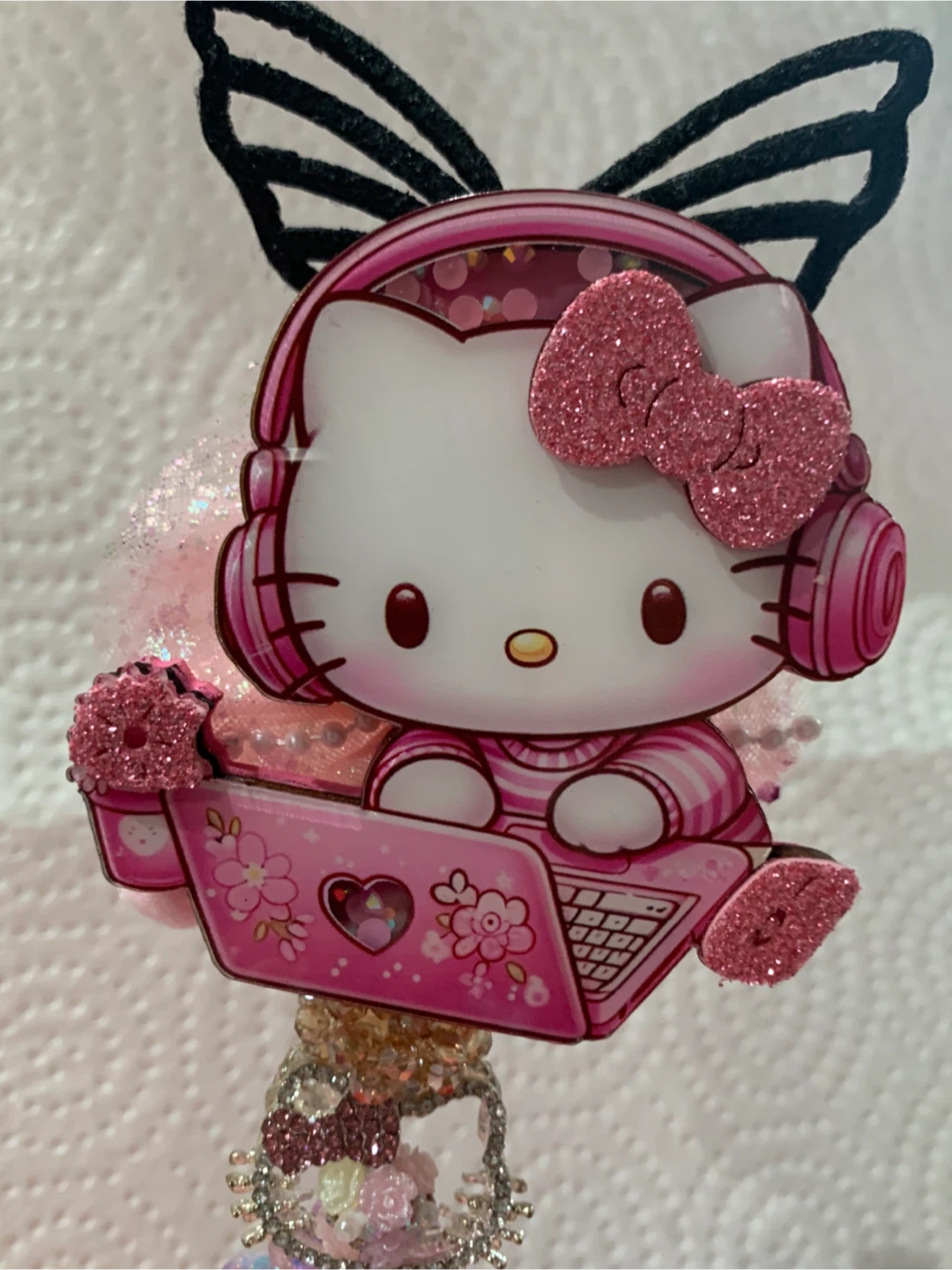 Hello Kitty fancy pen with Butterfly Accent
