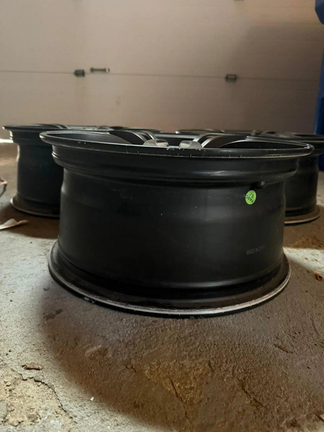 BMW Alloy Wheels (Set of 3) - photo 3