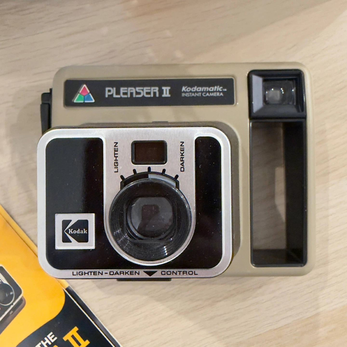 Kodak Pleaser II Kodamatic Instant Camera