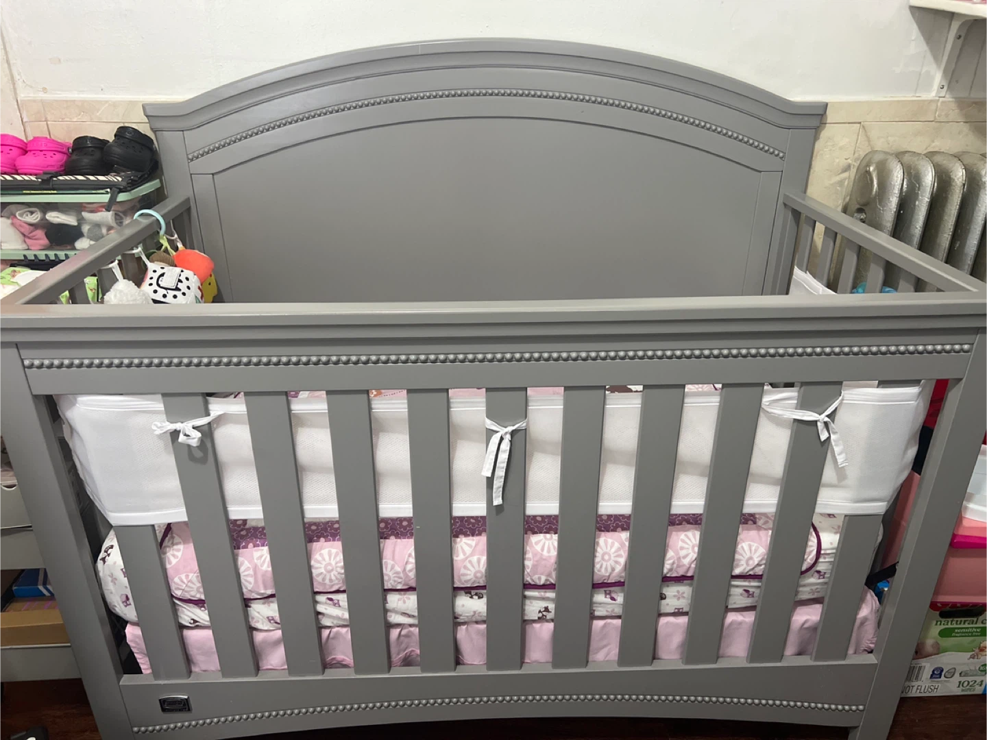 Storkcraft Gray Convertible Crib with Bedding - photo 2