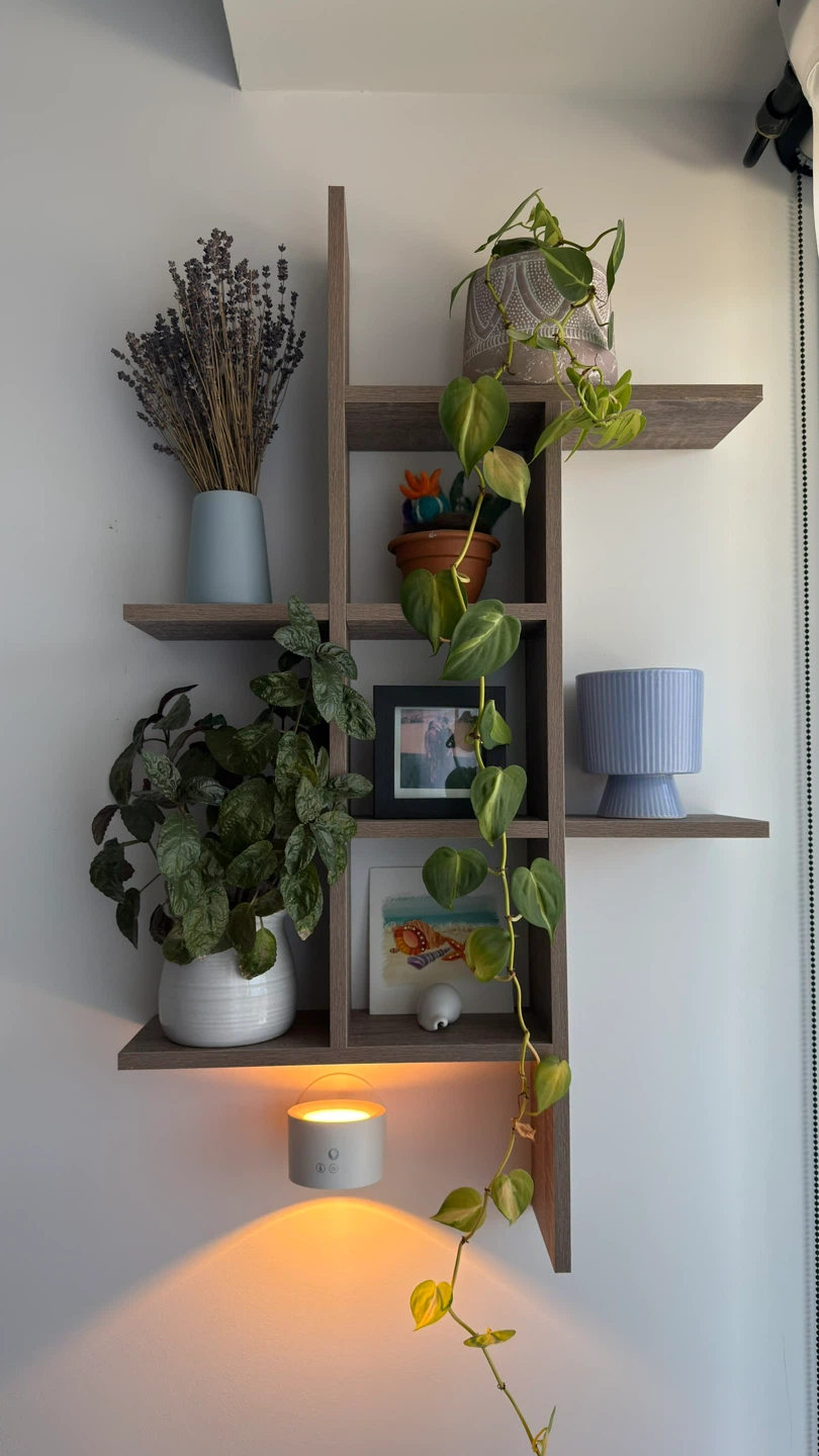 Wood Accent Shelf. Perfect Condition. - photo 2
