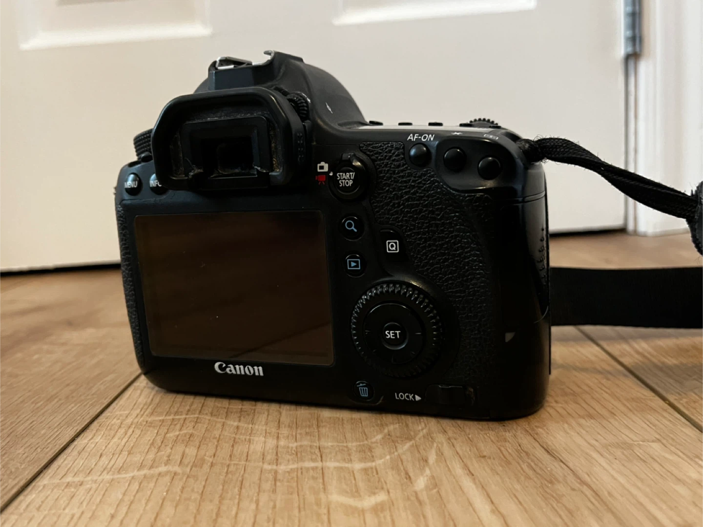 Canon 6D Full-Frame 20 MP Digital Camera - photo 3
