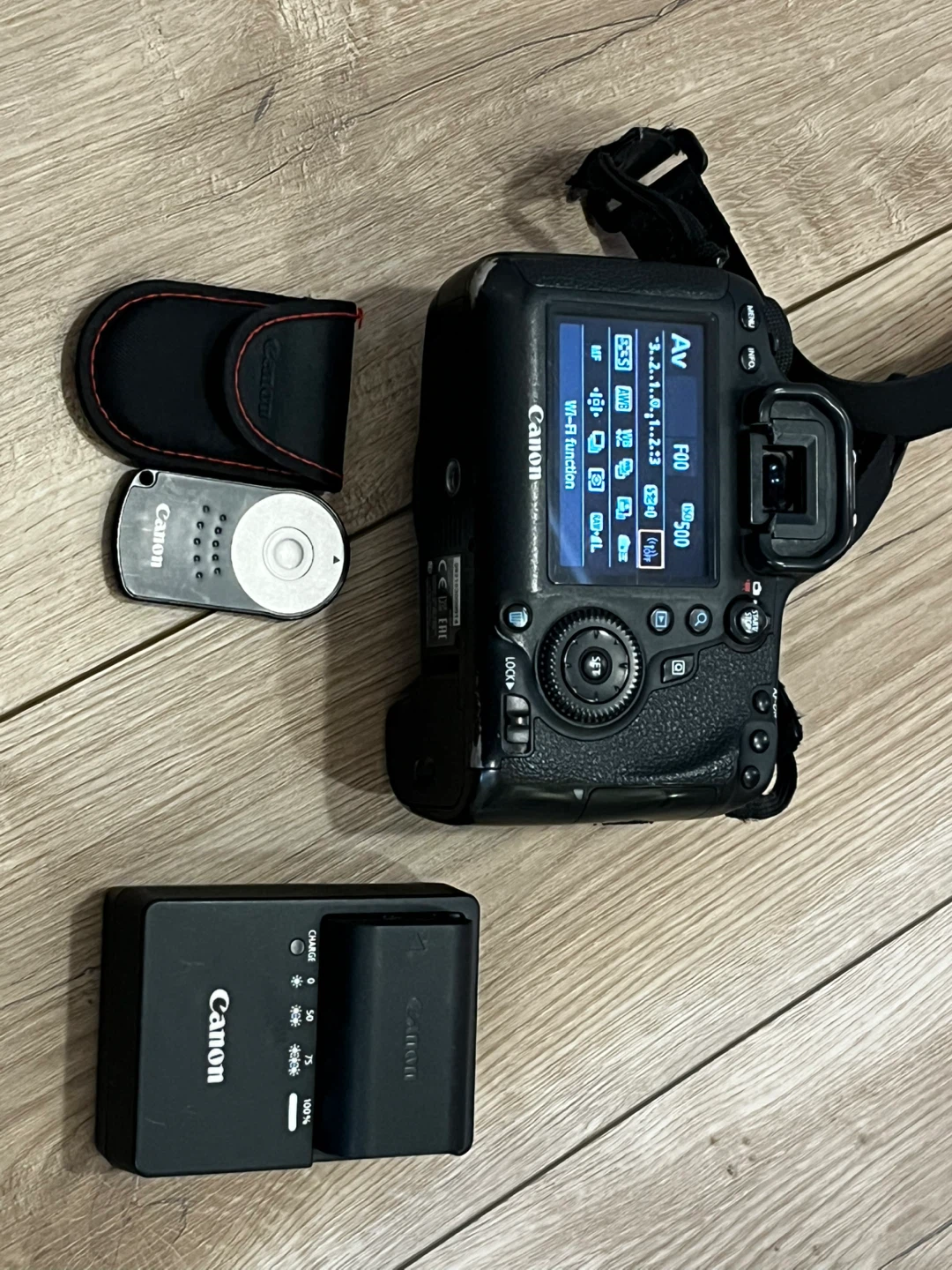 Canon 6D Full-Frame 20 MP Digital Camera - photo 2