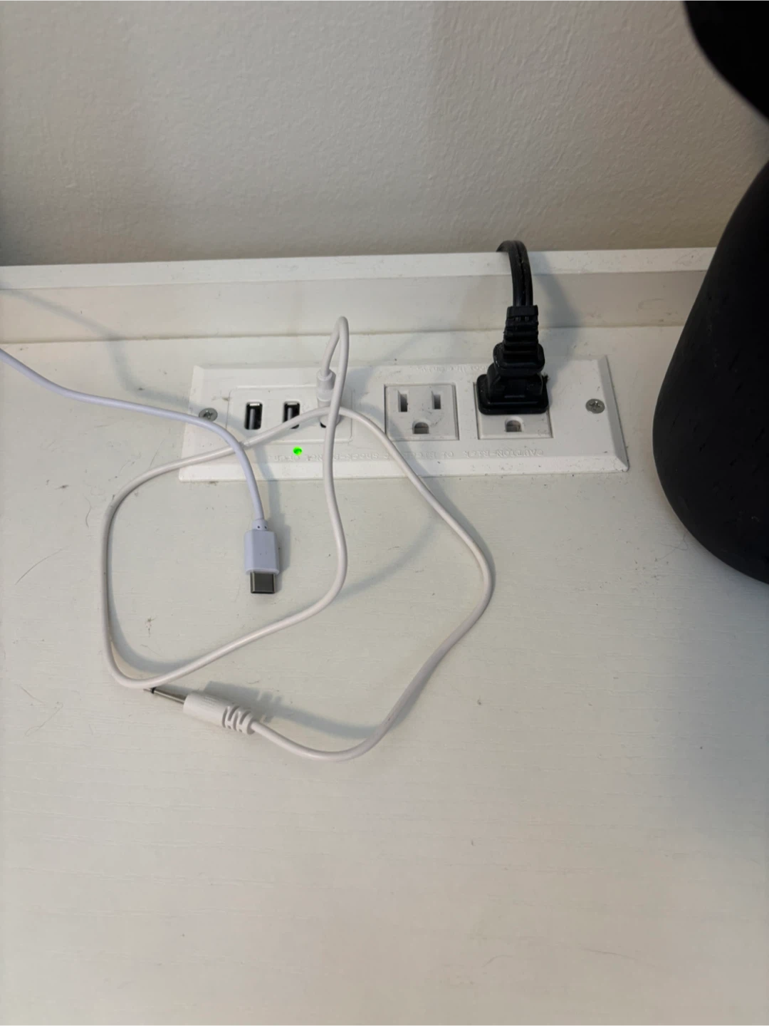 nightstands with charging stations (x2) - photo 2