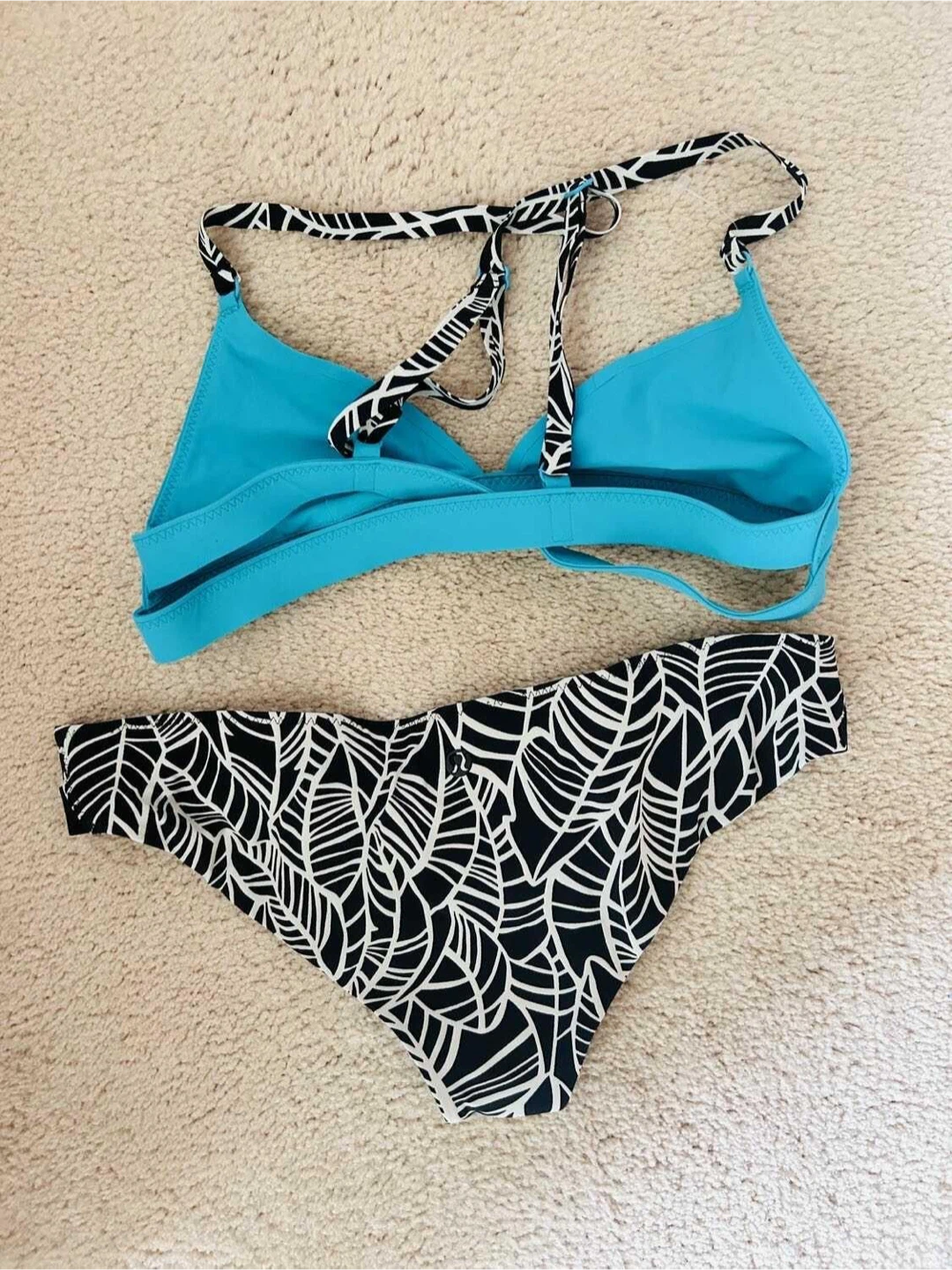 Brand new Lululemon Bikini swimsuit Set