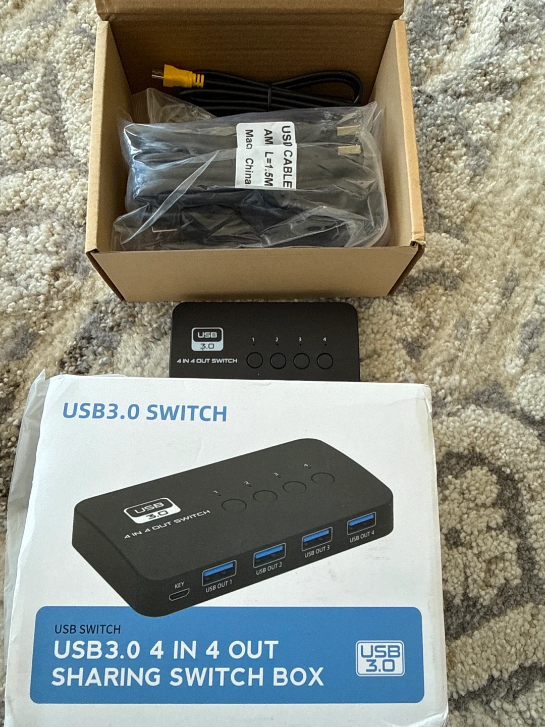 USB 3.0 4x4 Sharing Switch Box with Cables - photo 2