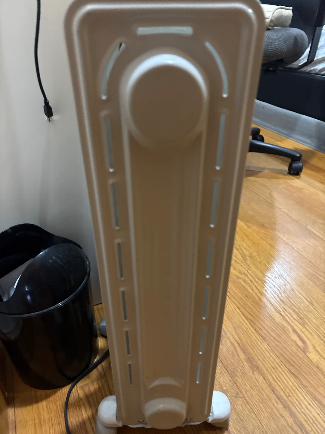 DeLonghi Oil-Filled Radiator Heater - photo 3
