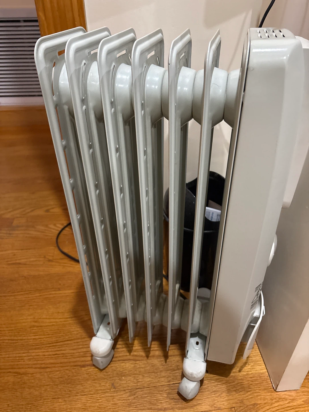 DeLonghi Oil-Filled Radiator Heater - photo 2
