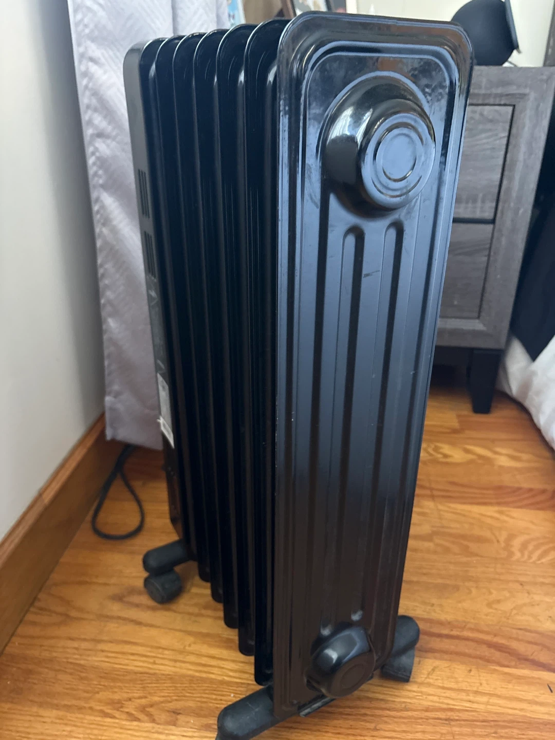 Pelonis Oil-Filled Radiator Heater - photo 3