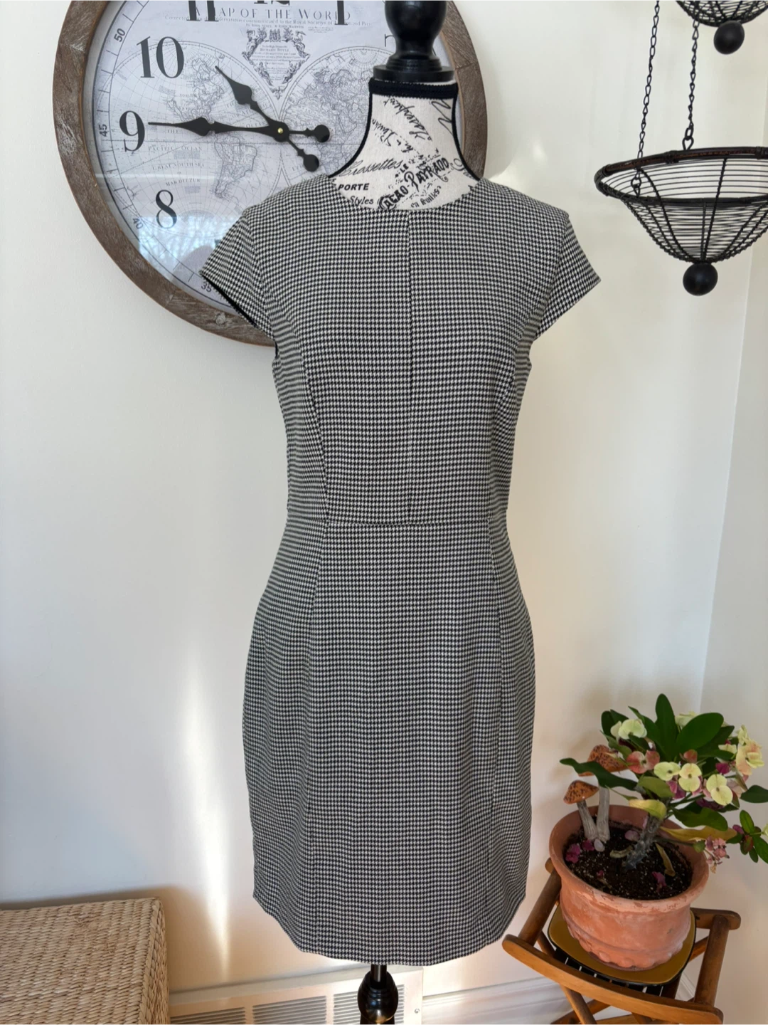 Women's Houndstooth Sheath Dress