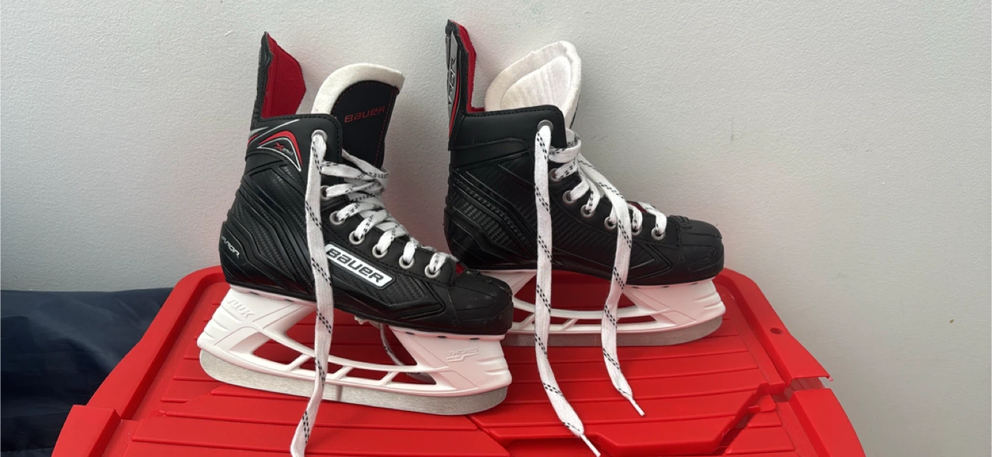 Bauer Hockey Skates - size US 3