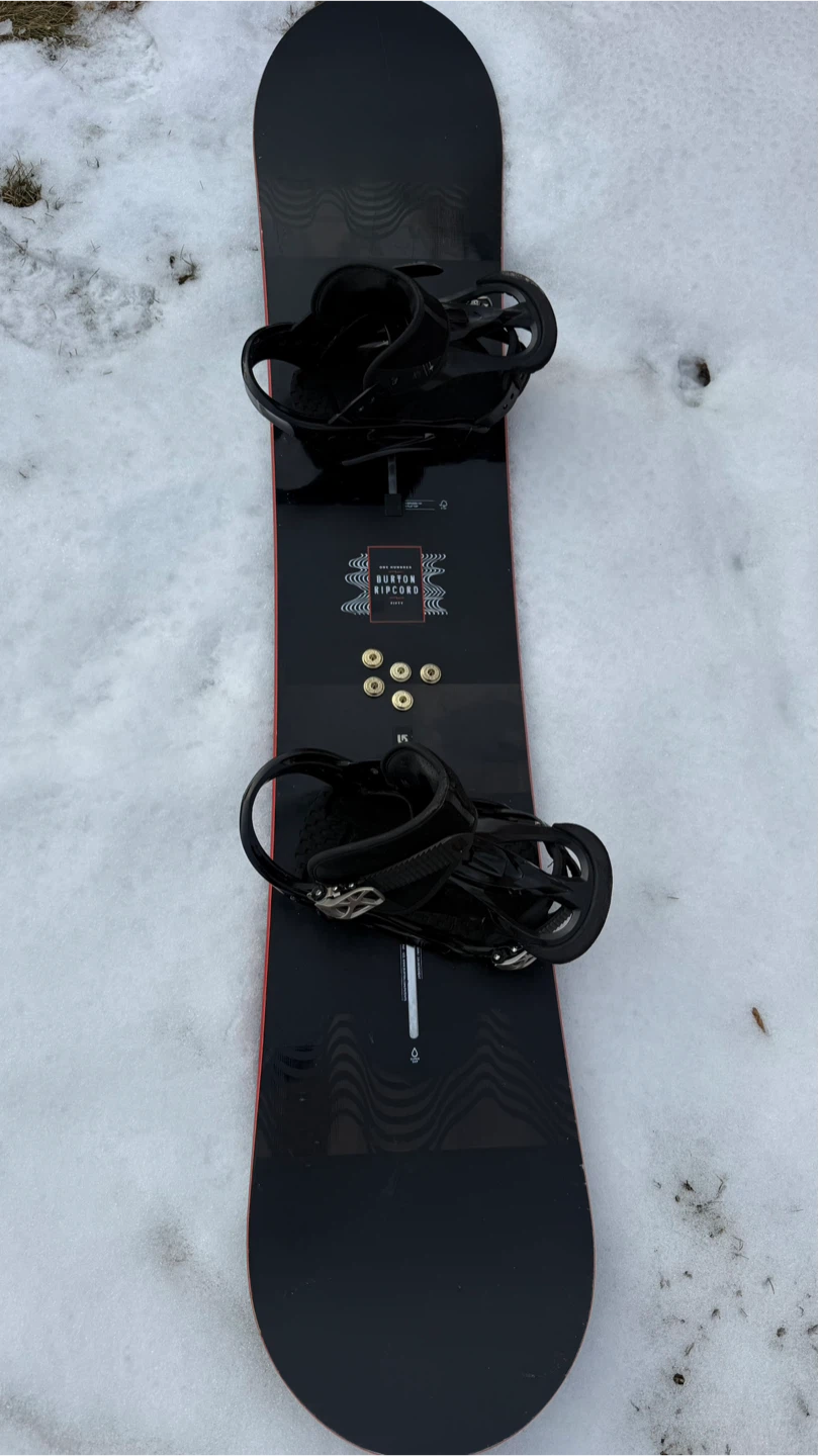 Burton Ripcord Snowboard 150 with Bindings