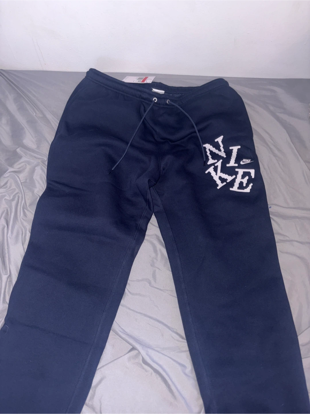 Nike Standard Fit Tapered Leg Men's Sweatpants Navy Blue