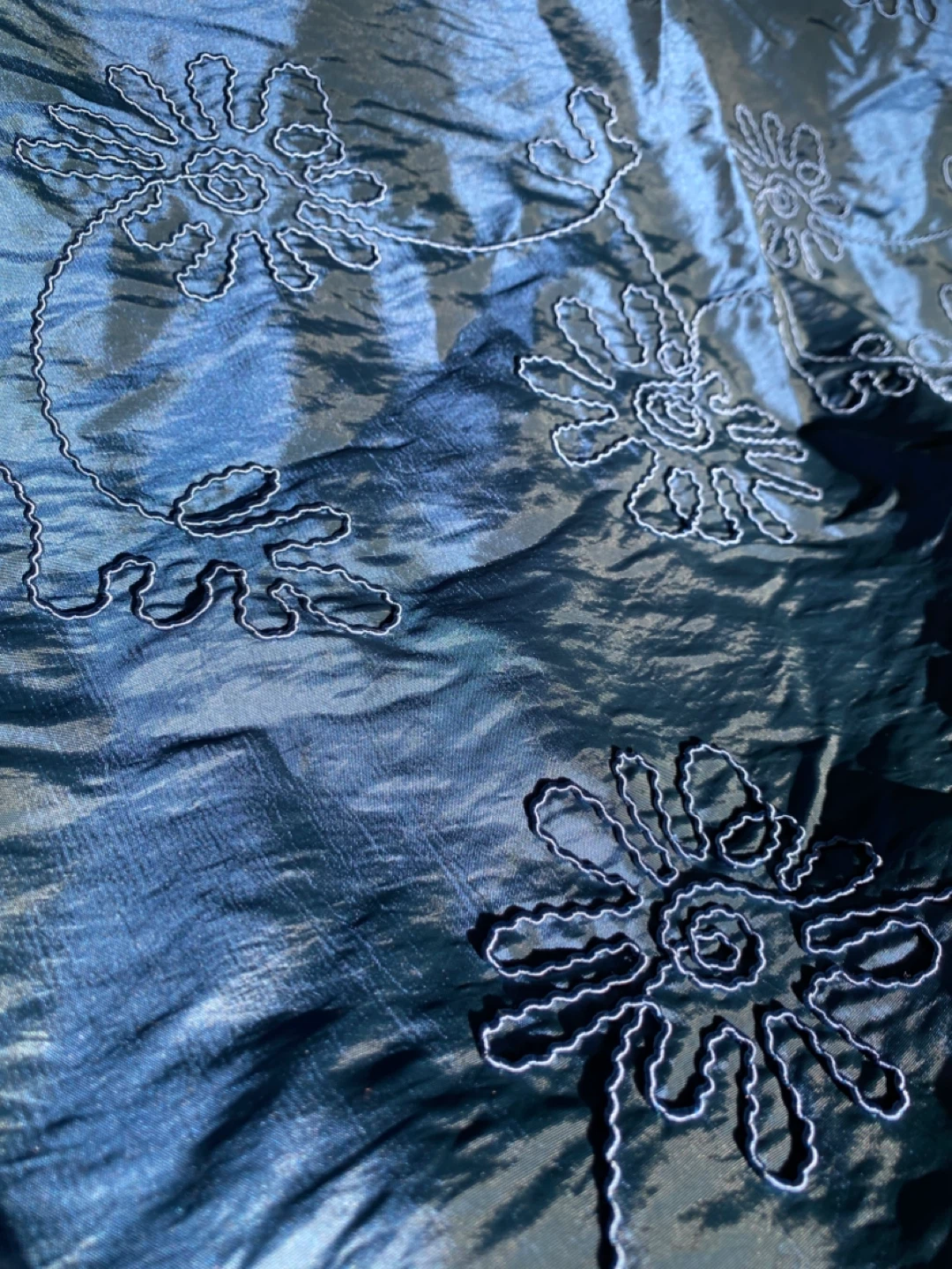 Shiny blue embroidered polyester fabric - photo 3
