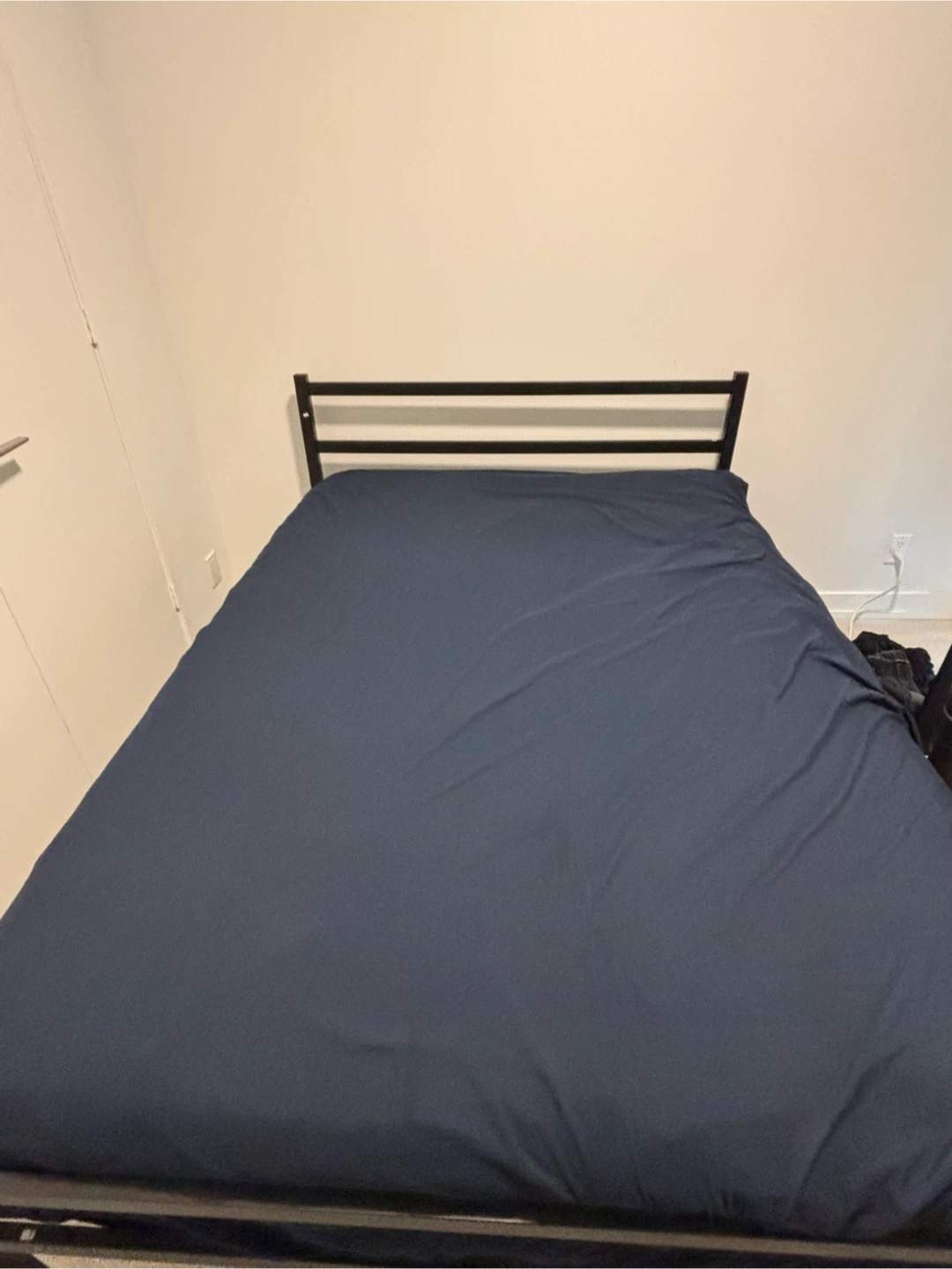 Full bed and Kingsdown mattress - photo 3