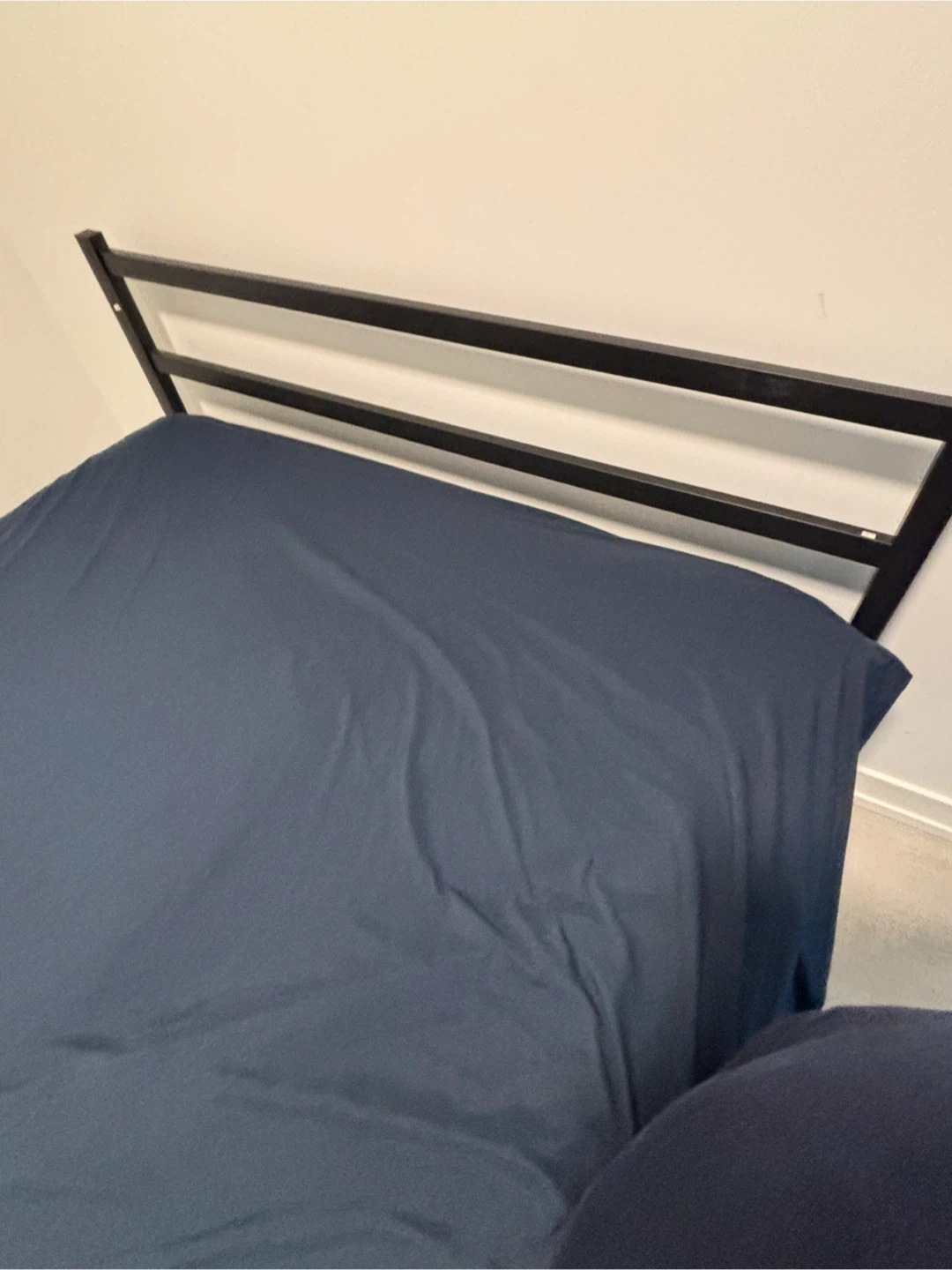 Full bed and Kingsdown mattress - photo 2
