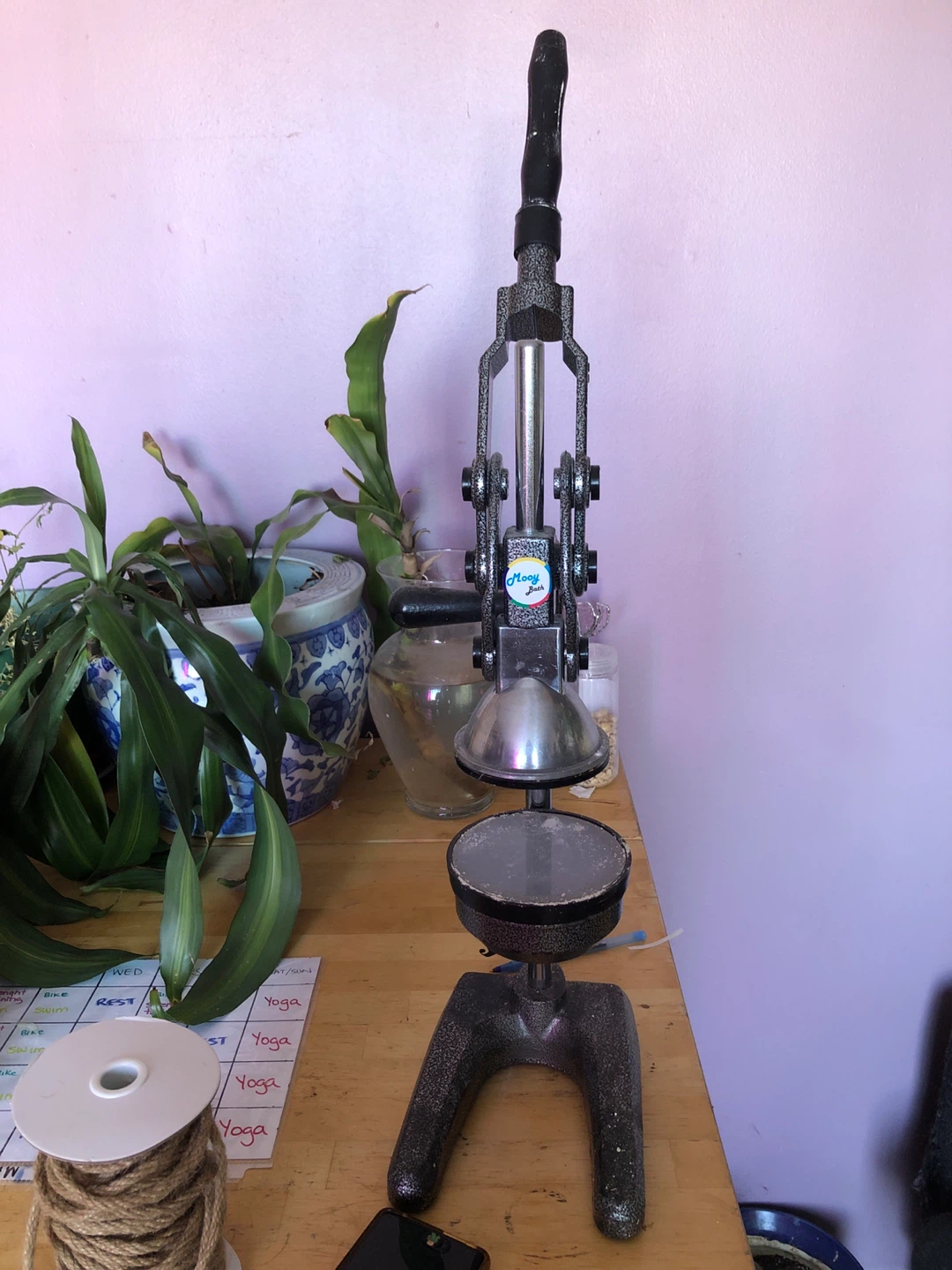 Bath bomb press