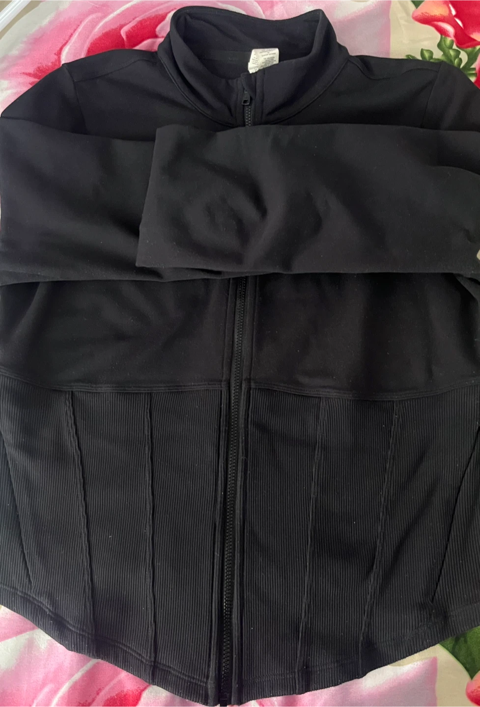 Alo Yoga Black Full Zip Jacket - photo 2