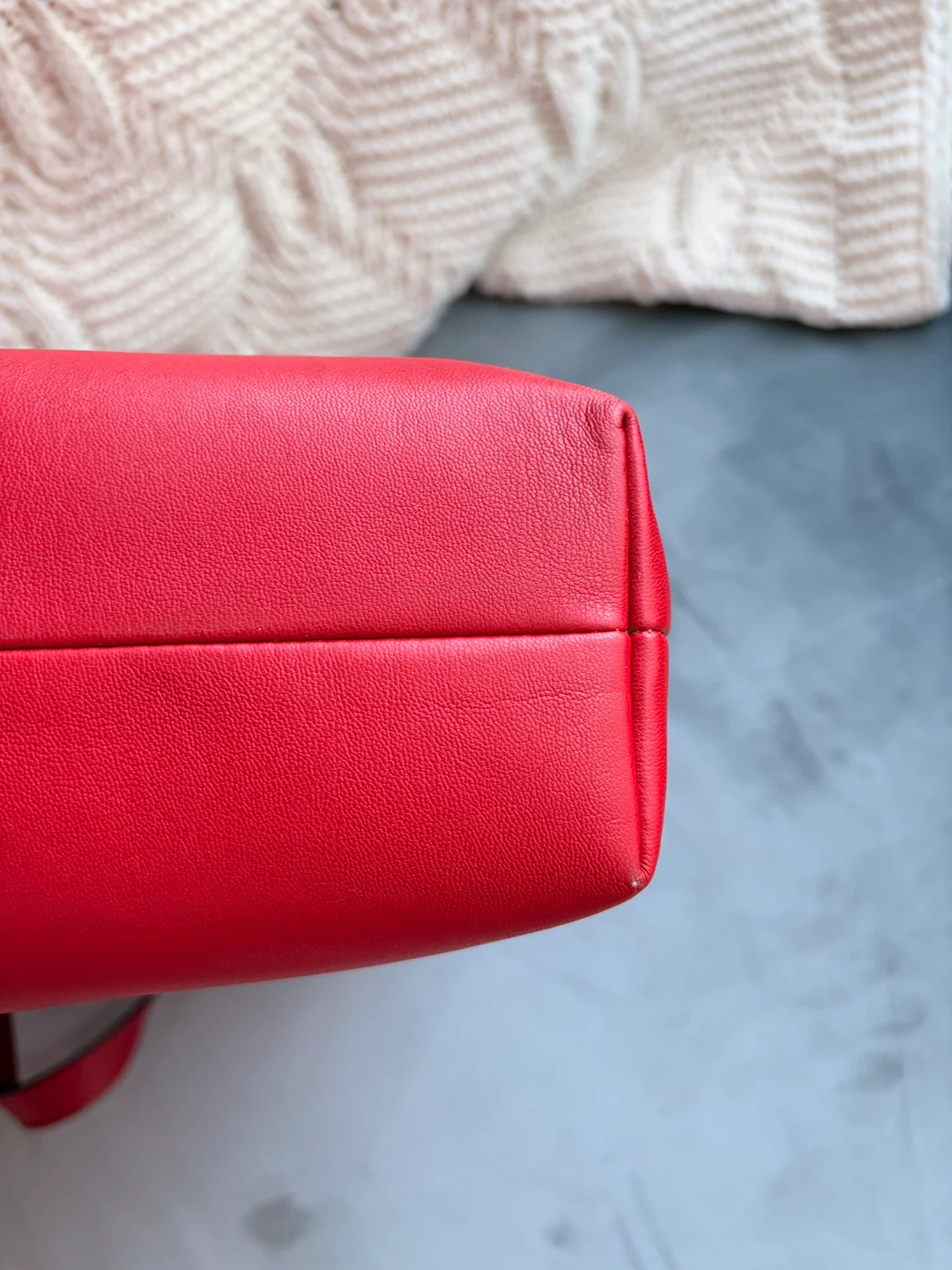 DKNY Red Leather Tote Bag with Embossed Logo - photo 5