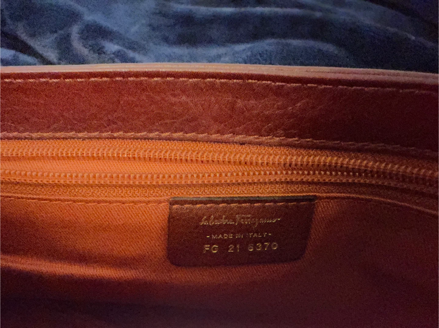 Salvatore Ferragamo Leather Shoulder Bag - photo 2