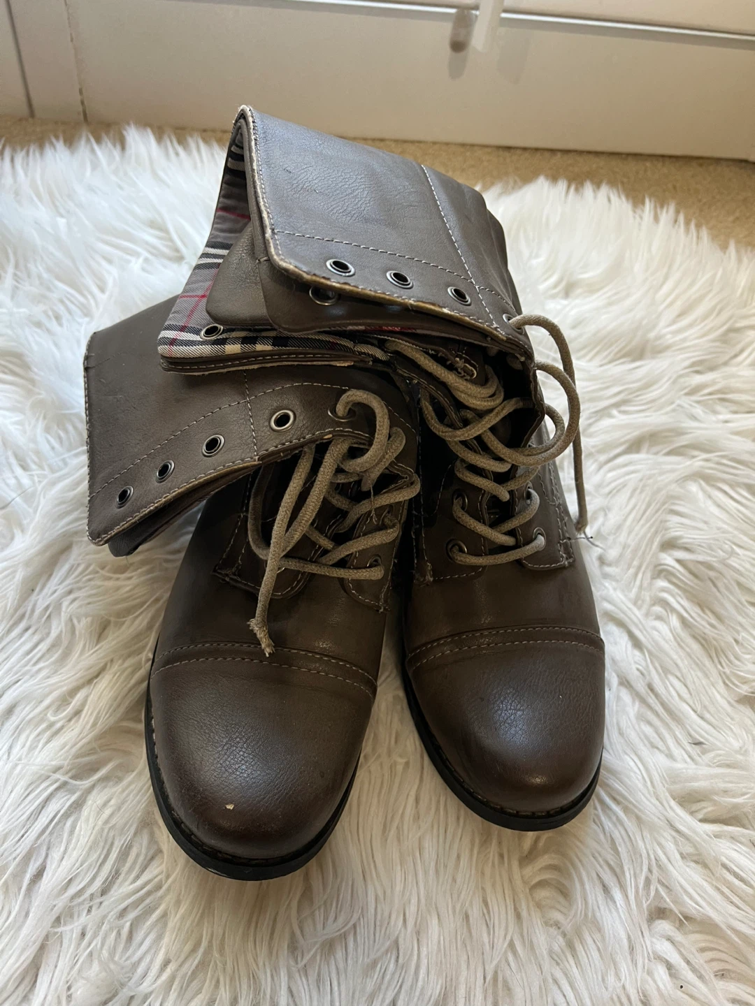 Women's Fold-Over Lace-Up Boots - photo 2