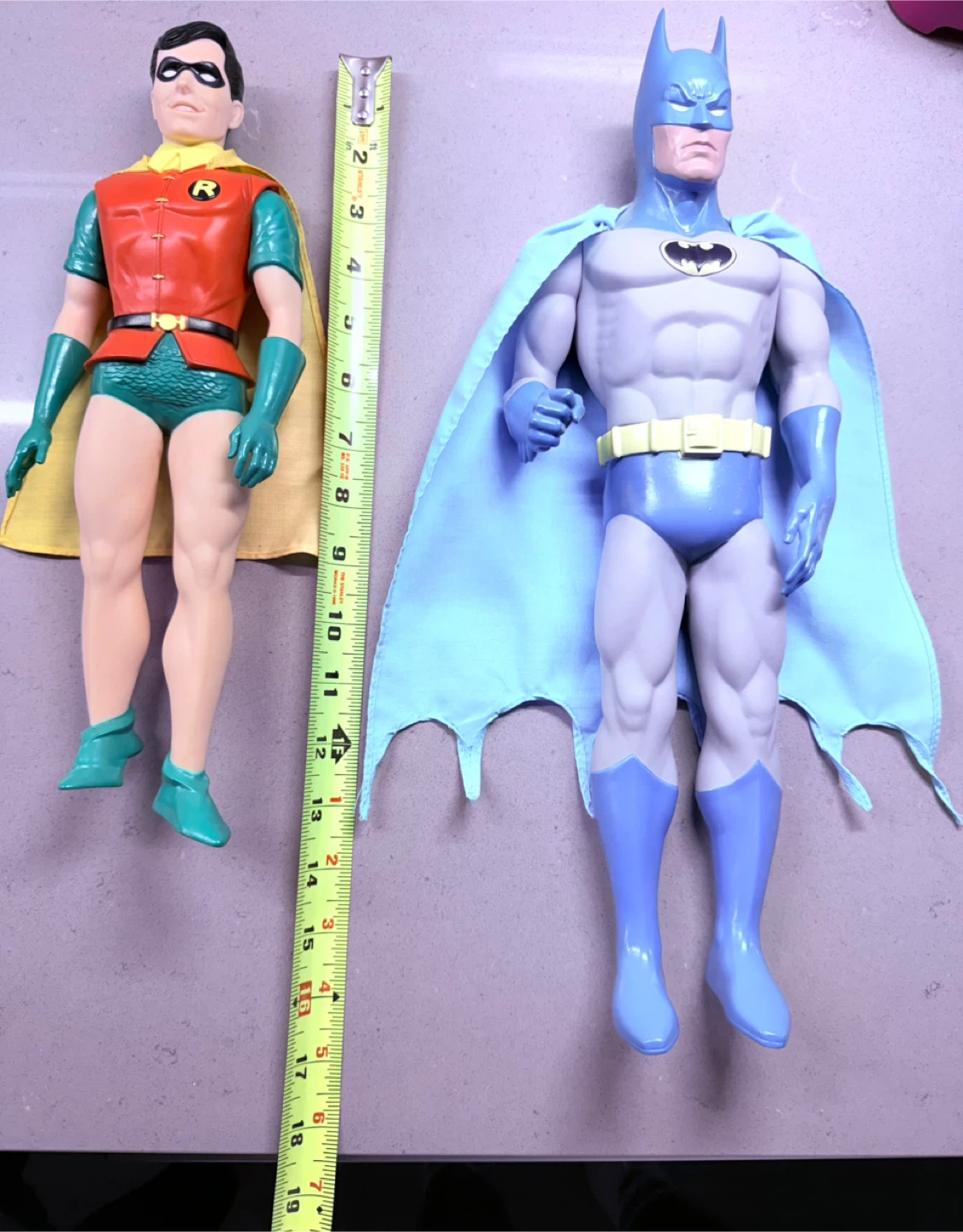Vintage 1988 DC Comics Batman and Robin Action Figure - photo 2