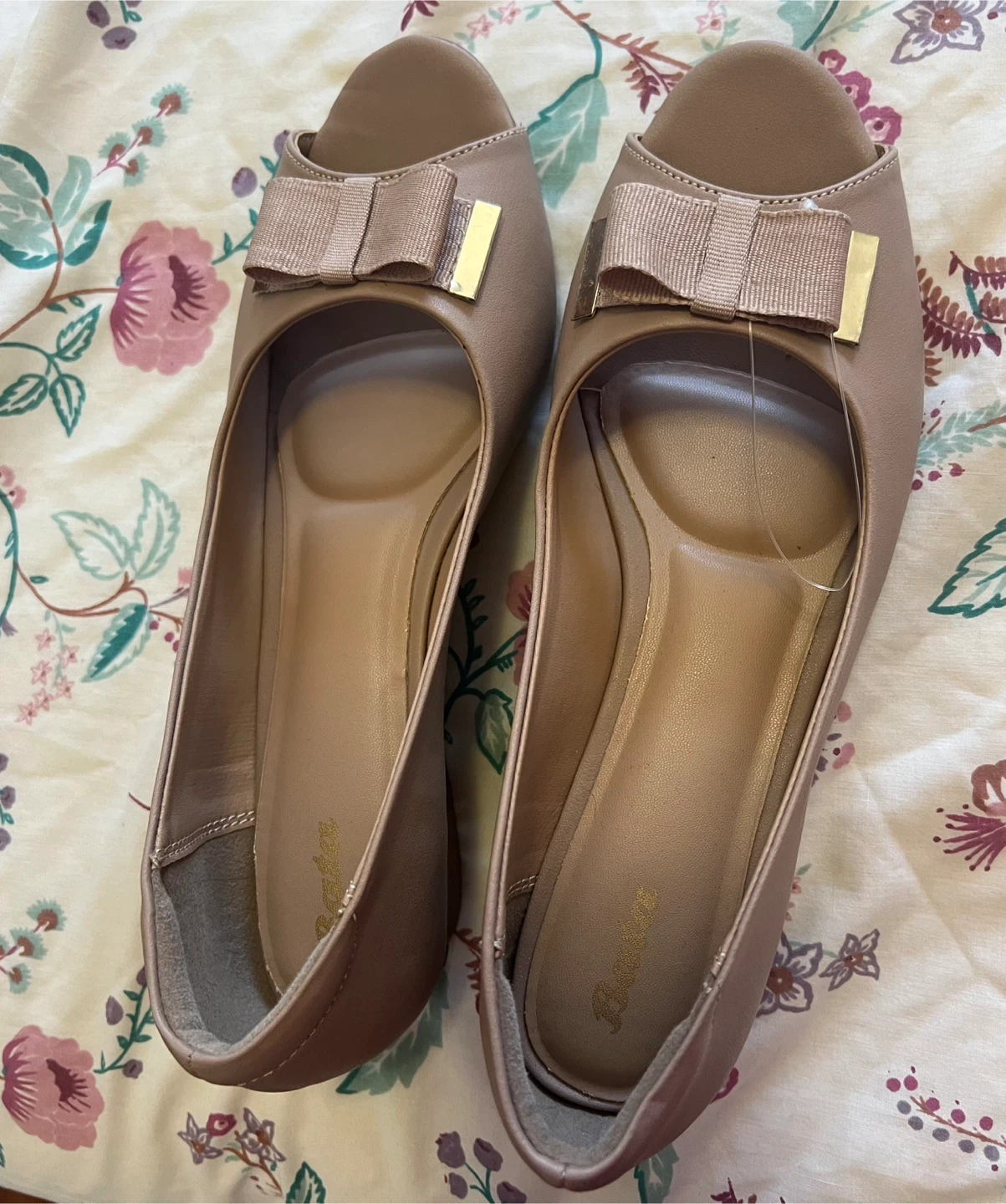 Bata Women's Peep-Toe Flats with Bow - Beige, Size 6