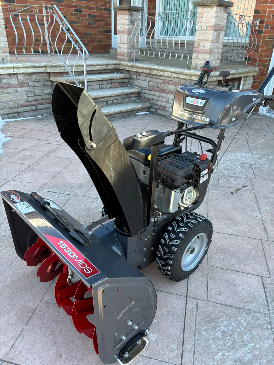 Briggs & Stratton 1530MDS Snow Blower