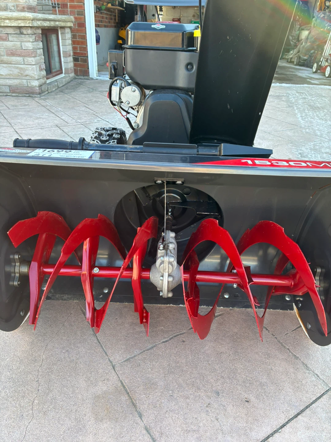 Briggs & Stratton 1530MDS Snow Blower - photo 2