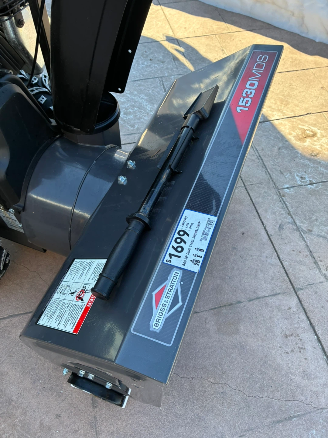 Briggs & Stratton 1530MDS Snow Blower - photo 3