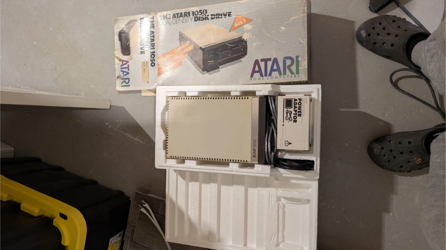 🌱Atari 800XL Home Computer and Atari 1050 Disk Drive Bundle🌱
