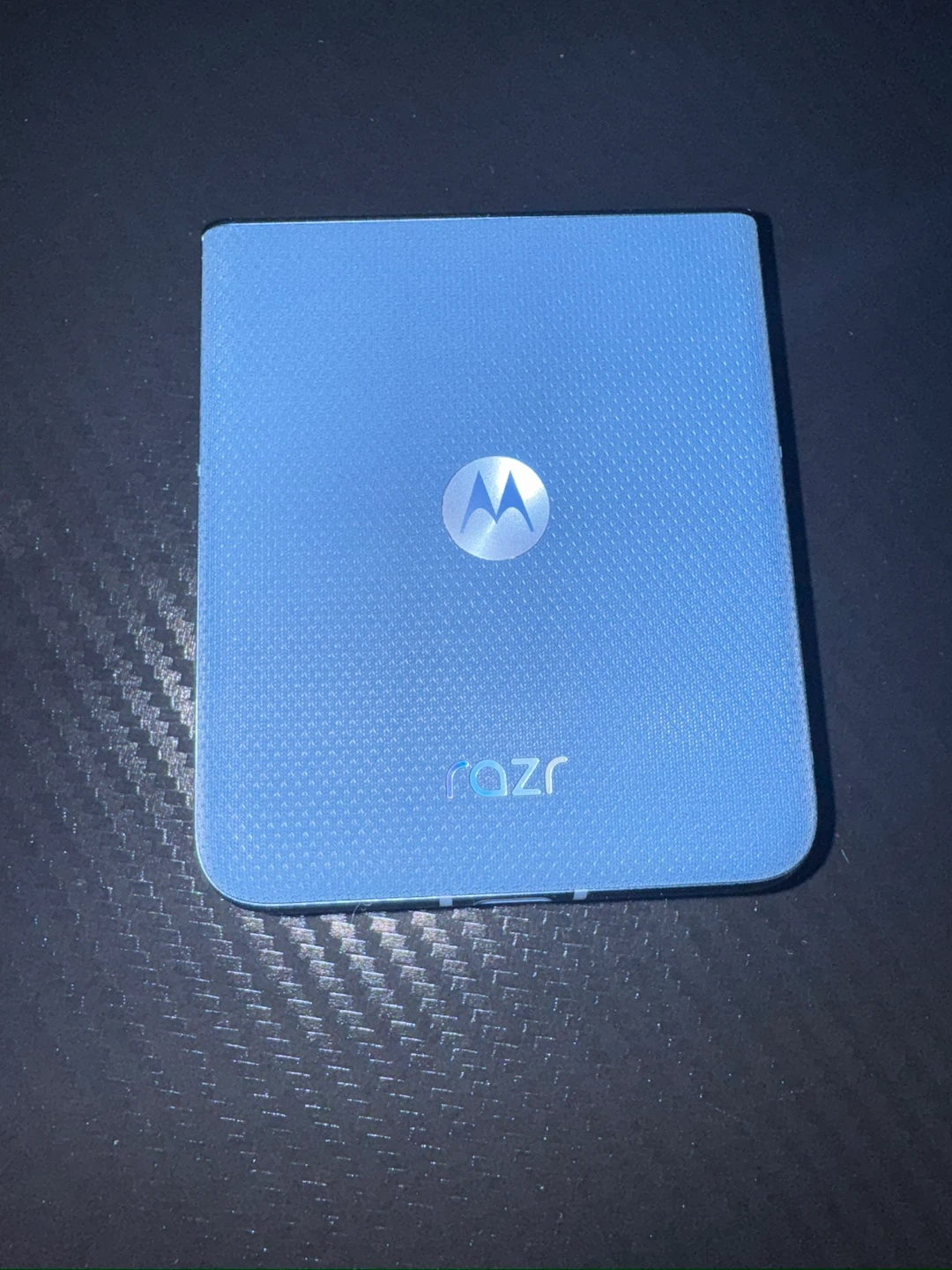 Motorola RAZR Flip Phone - Blue 2025 - photo 4