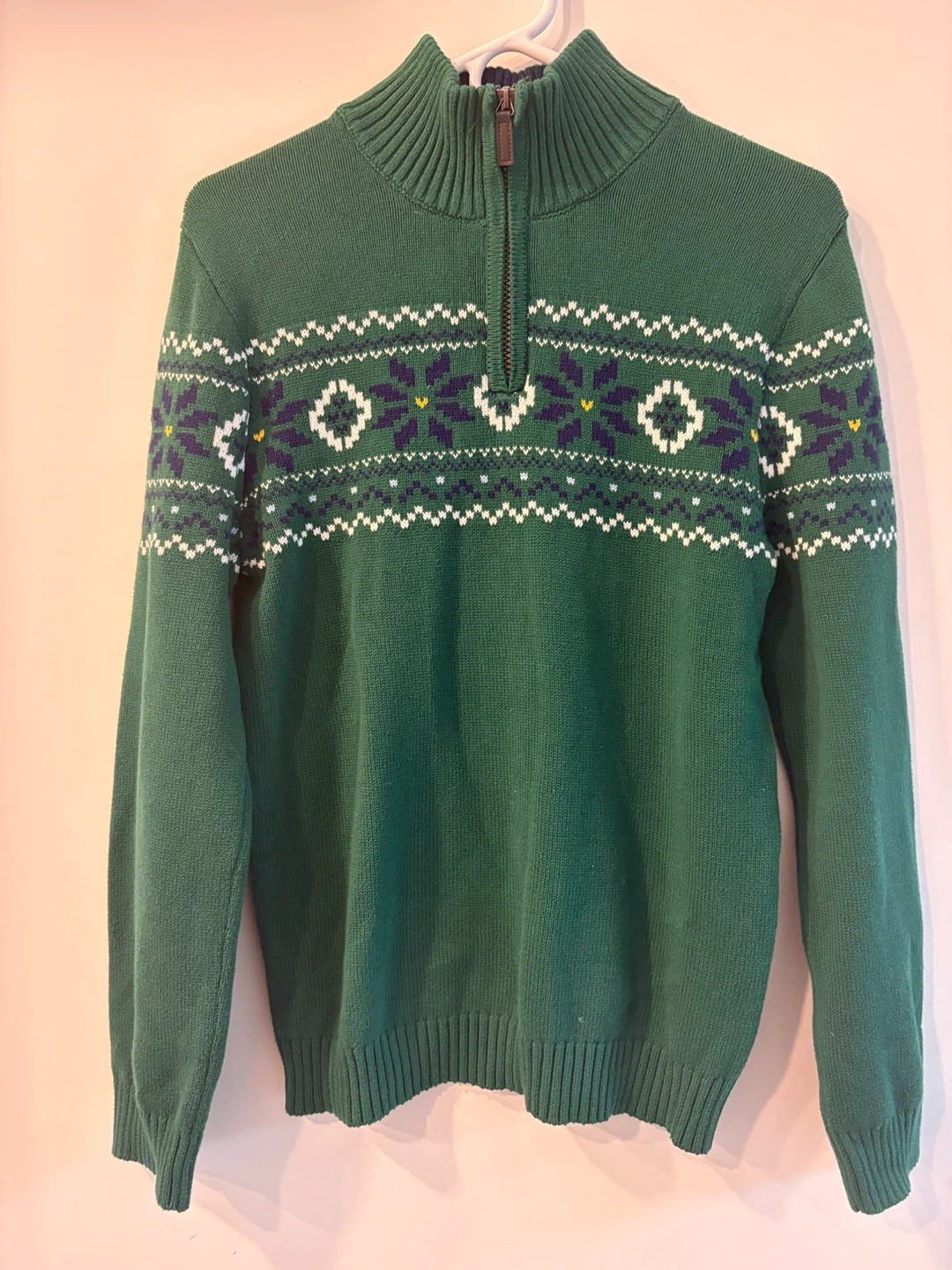 Boy’s 1/4 Zip Sweater in Excellent Condition! Size L (14/16)
