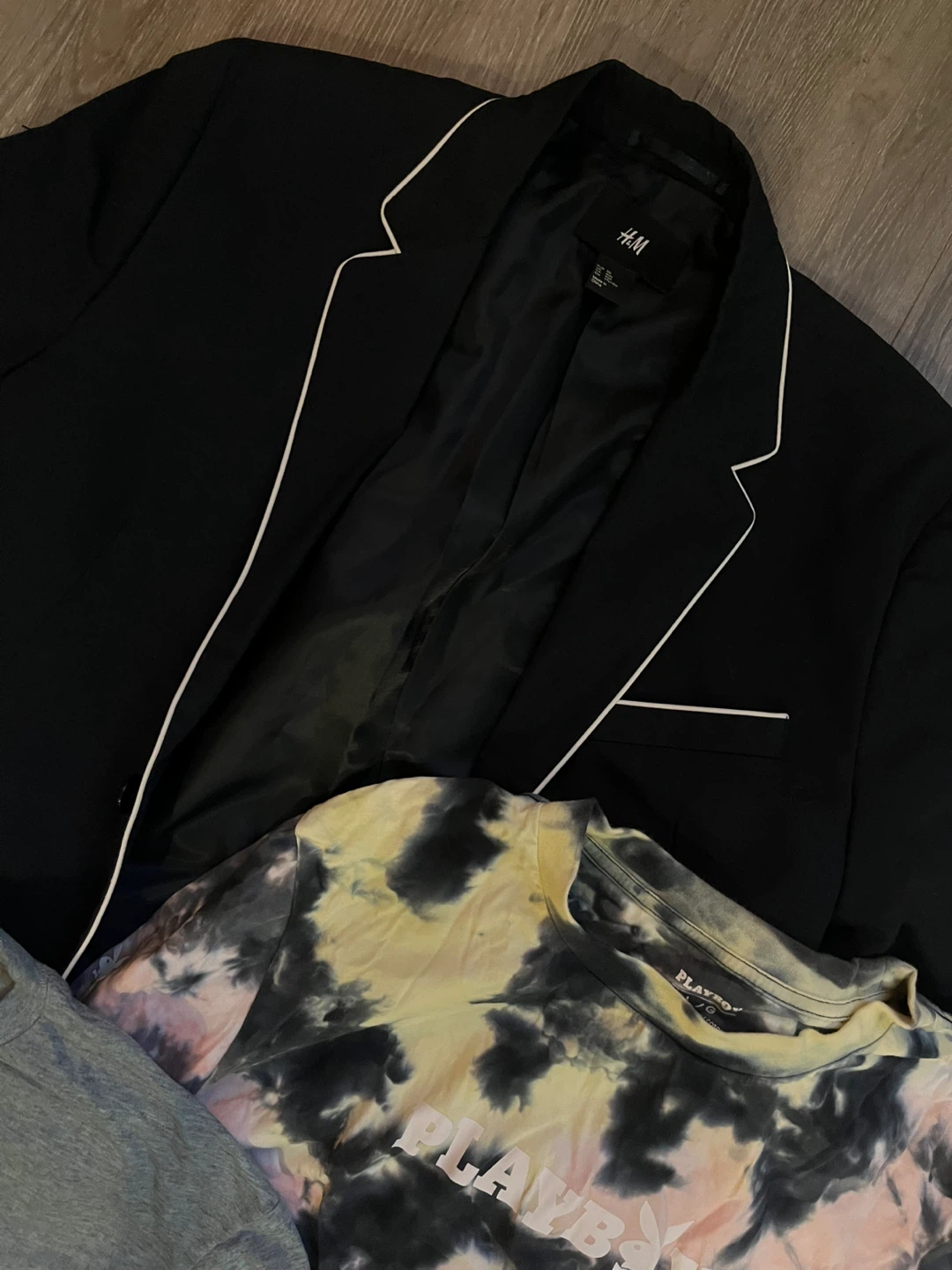 Bundle of 5 Men's Tops - H&M, Playboy, Gymshark, Billabong - photo 3