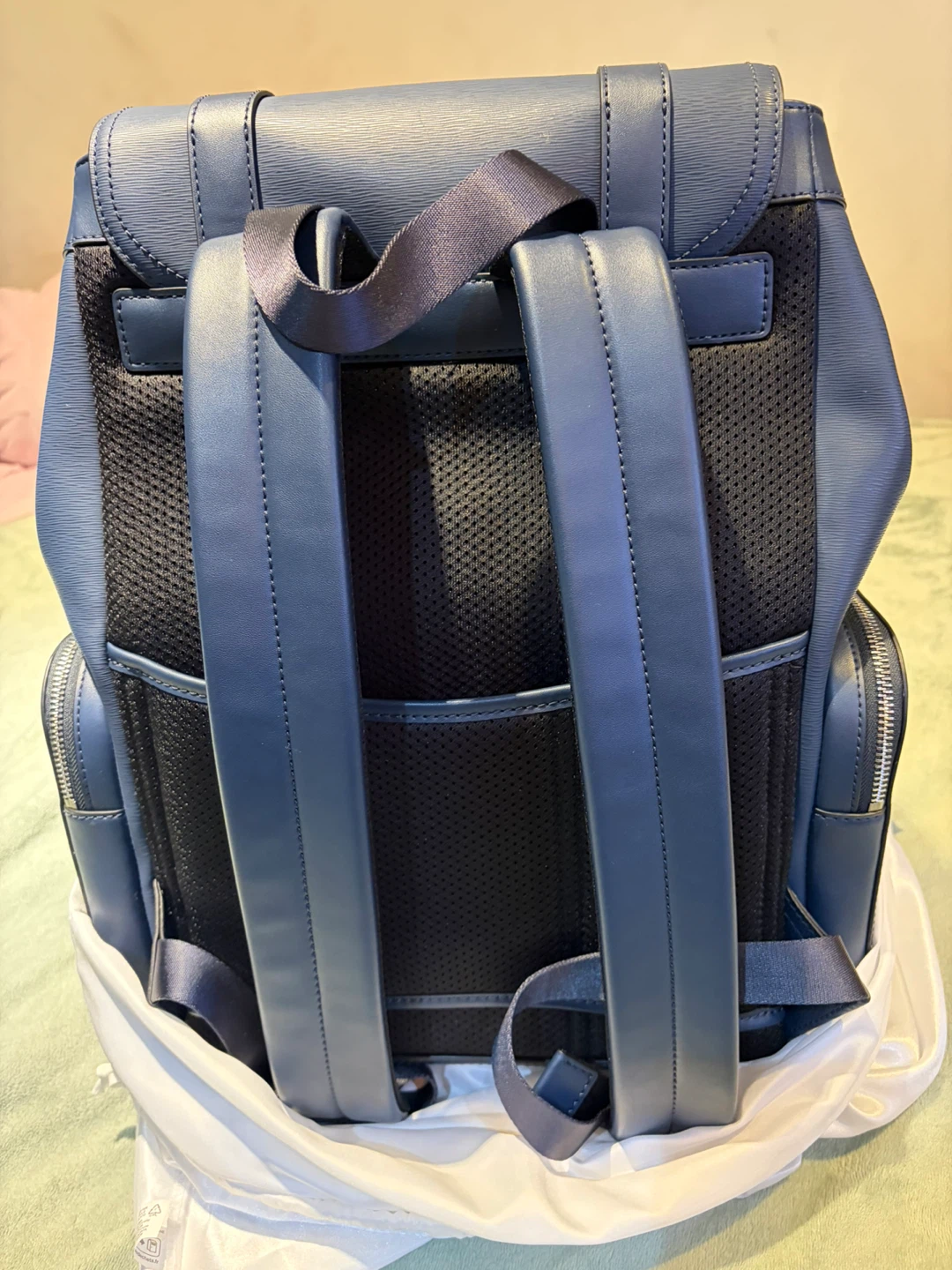 NWT Michael Kors Men’s Cooper Flap Backpack – Navy Blue Leather - photo 2