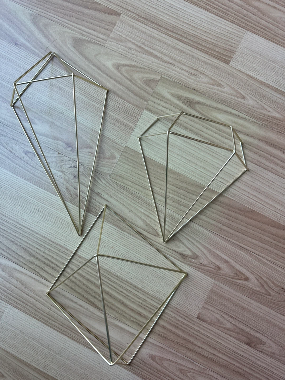 Gold Geometric Wire Decor Set