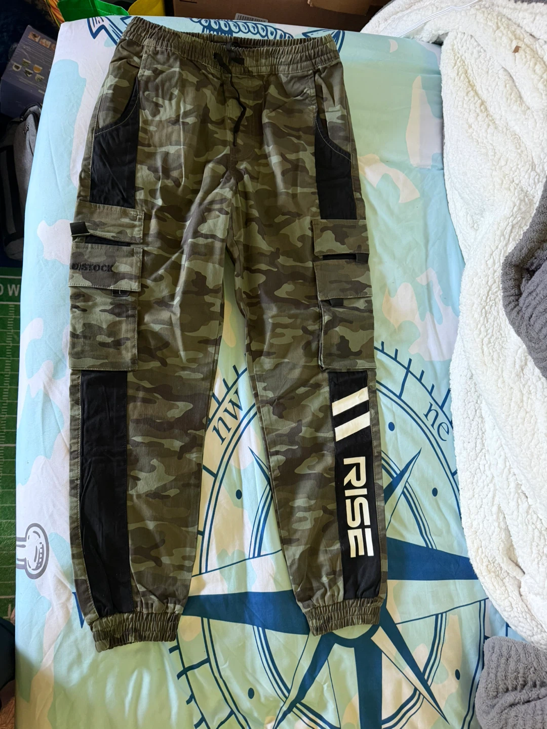 Camo Cargo Joggers 30”
