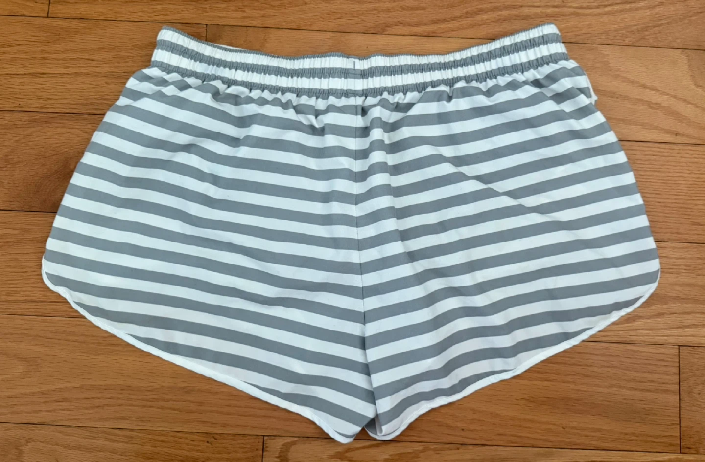 GapFit Grey & White Striped Running Shorts - Size S/P - photo 3