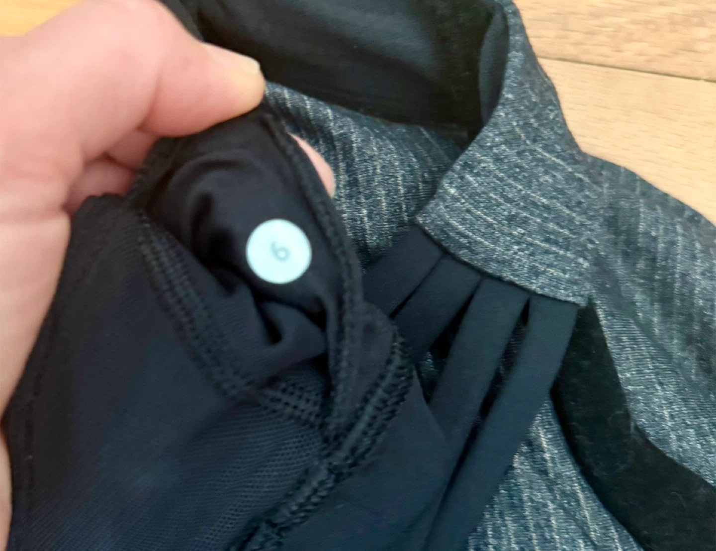 Lululemon Grey Striped Tank Top with Built-in Bra - Size 6 - photo 4