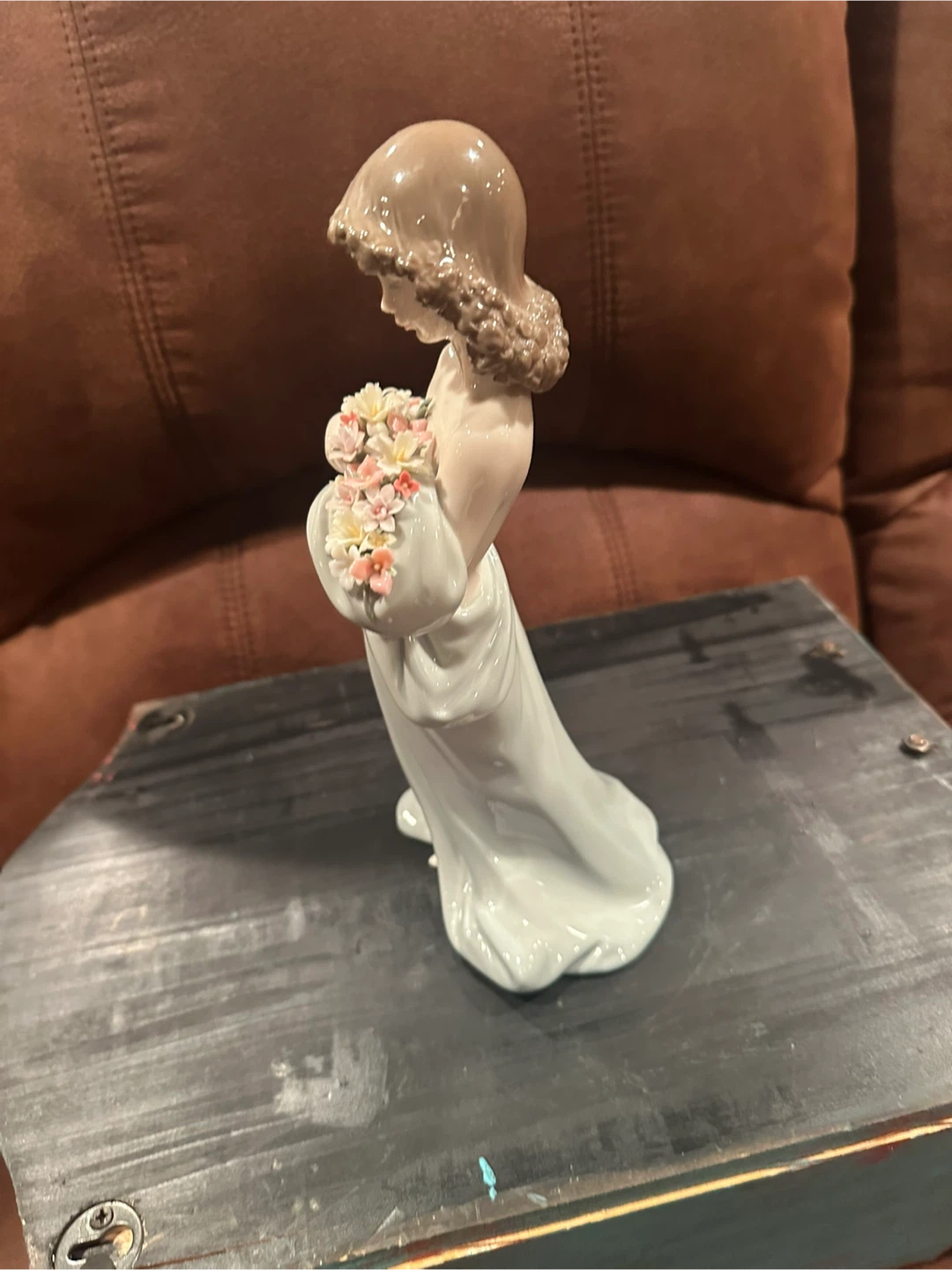 Lladró "Petals of Love" porcelain figurine, model number 6346. - photo 5