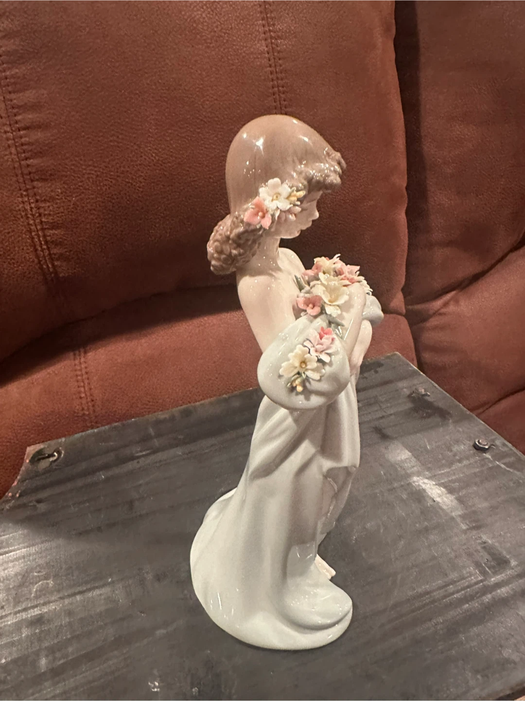 Lladró "Petals of Love" porcelain figurine, model number 6346. - photo 4