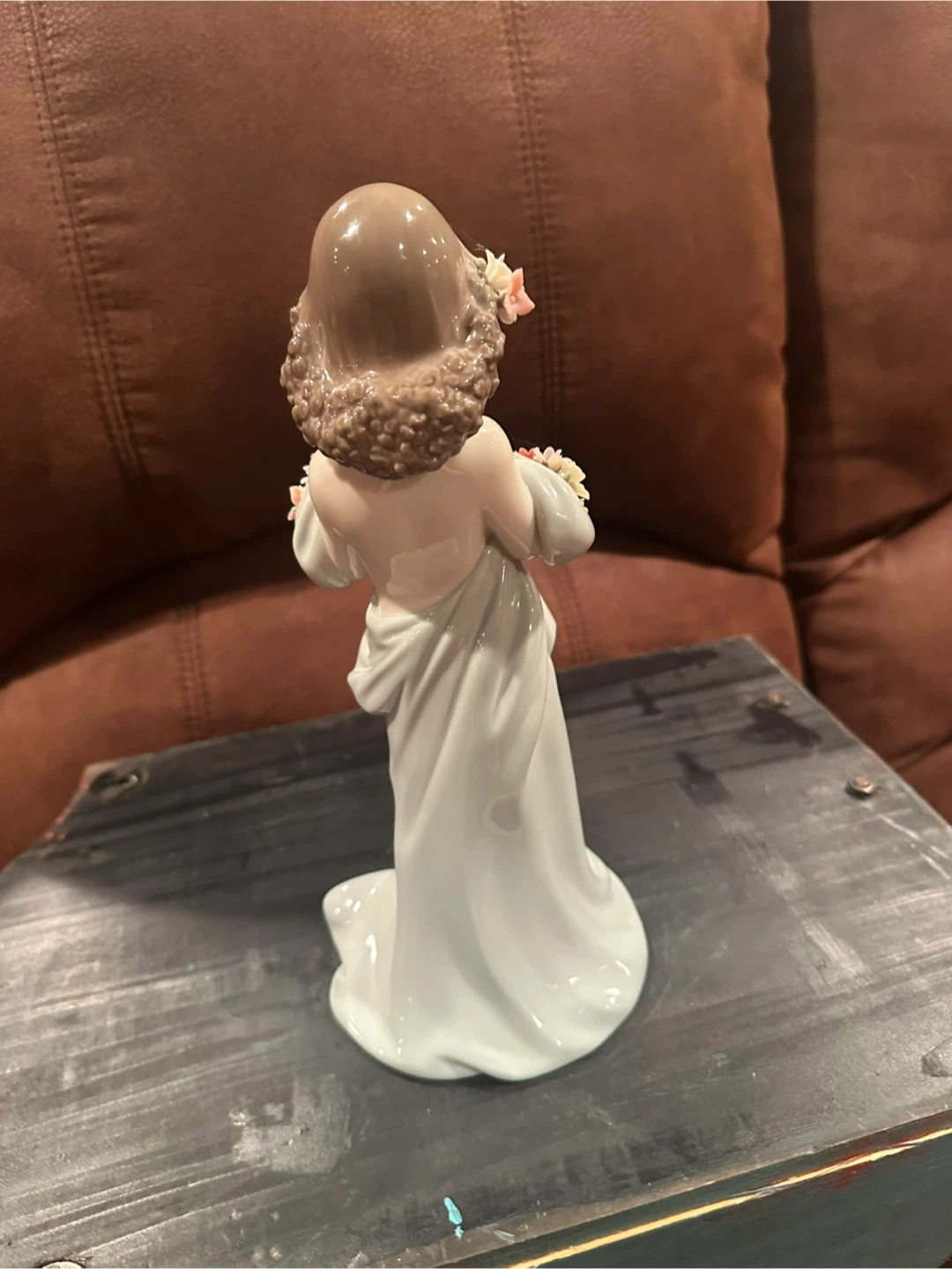 Lladró "Petals of Love" porcelain figurine, model number 6346. - photo 2