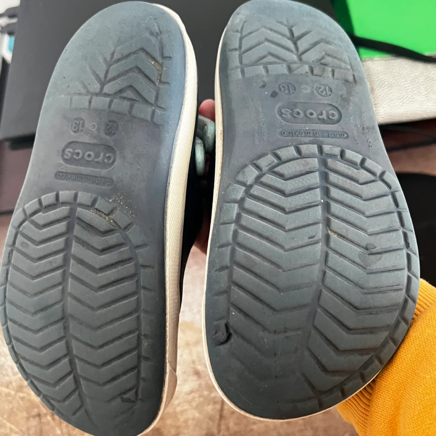 Crocs Clogs Size 12-13 - photo 3
